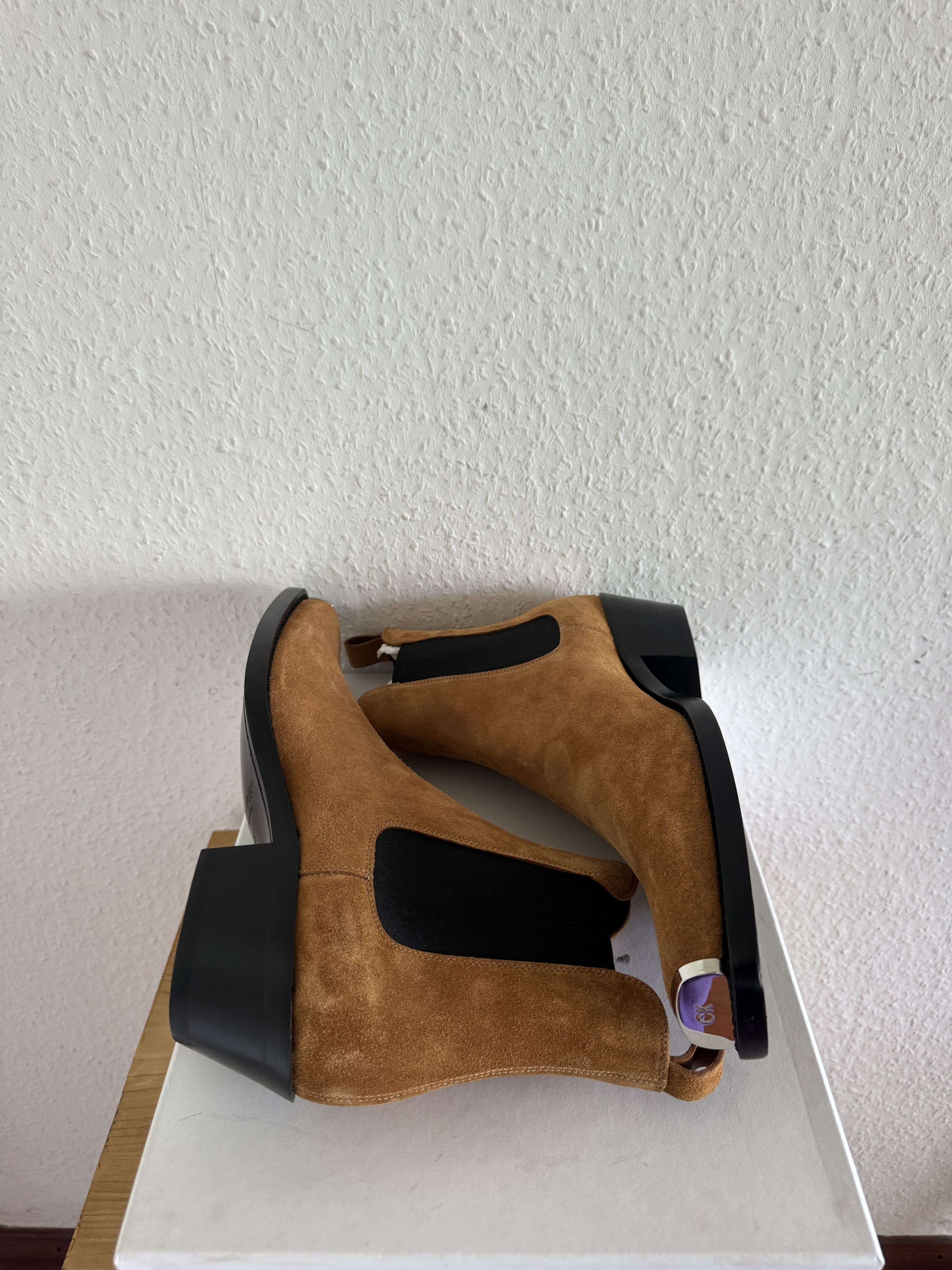 Calvin Klein 205W39NYC Walnut Suede Chelsea Boot Size US 12 / EU 45 - 10 Thumbnail