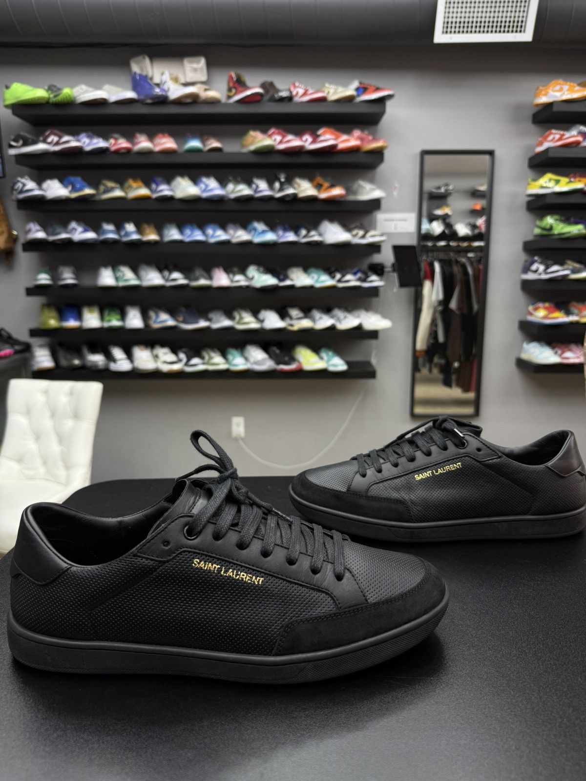 Saint Laurent Paris Saint Laurent Court Classic SL 10 Low Perforated Black 10 US Size US 10 / EU 43 - 2 Thumbnail