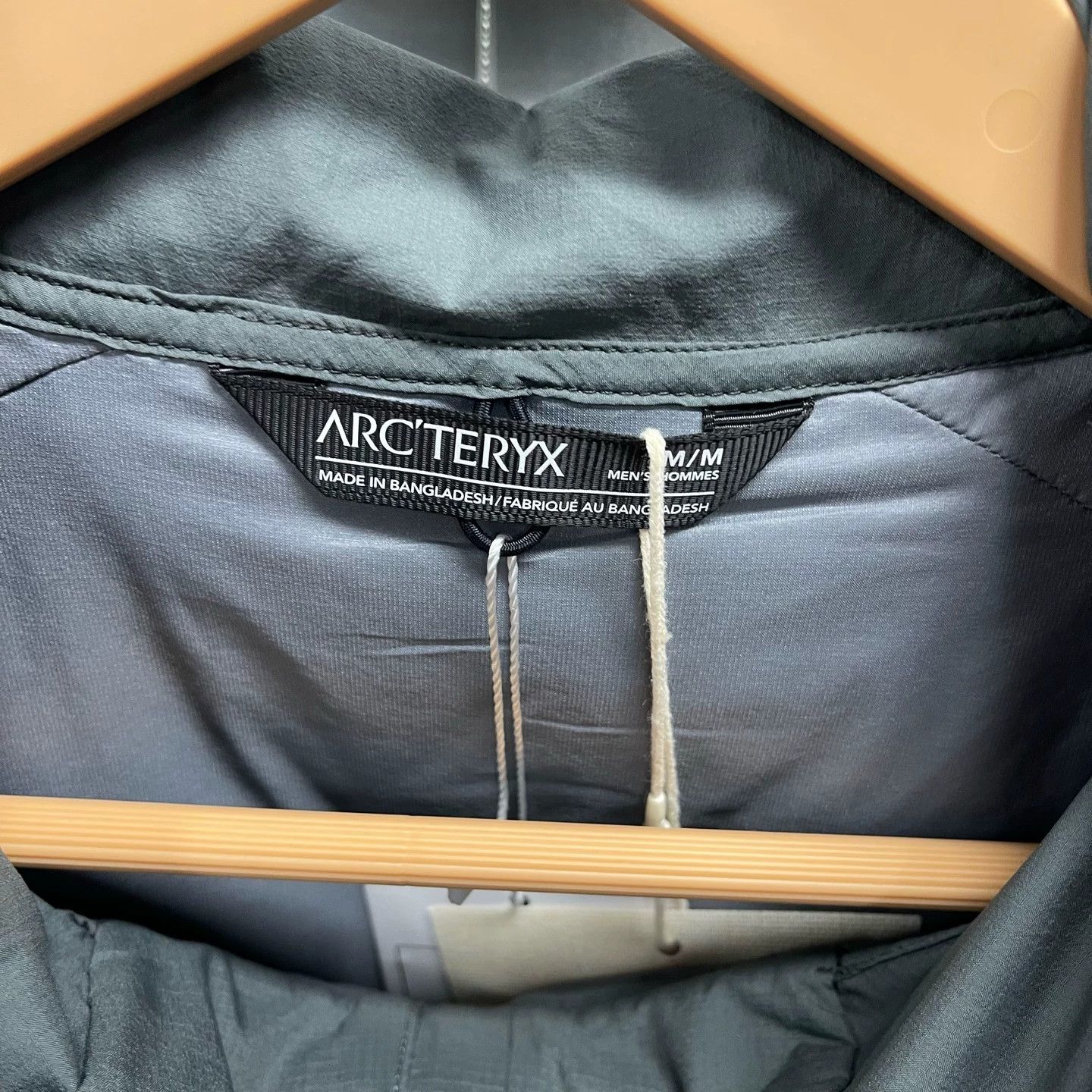 Arc'teryx Arcteryx Gray Embroidered Logo Hooded Jacket M Size US M / EU 48-50 / 2 - 3 Thumbnail