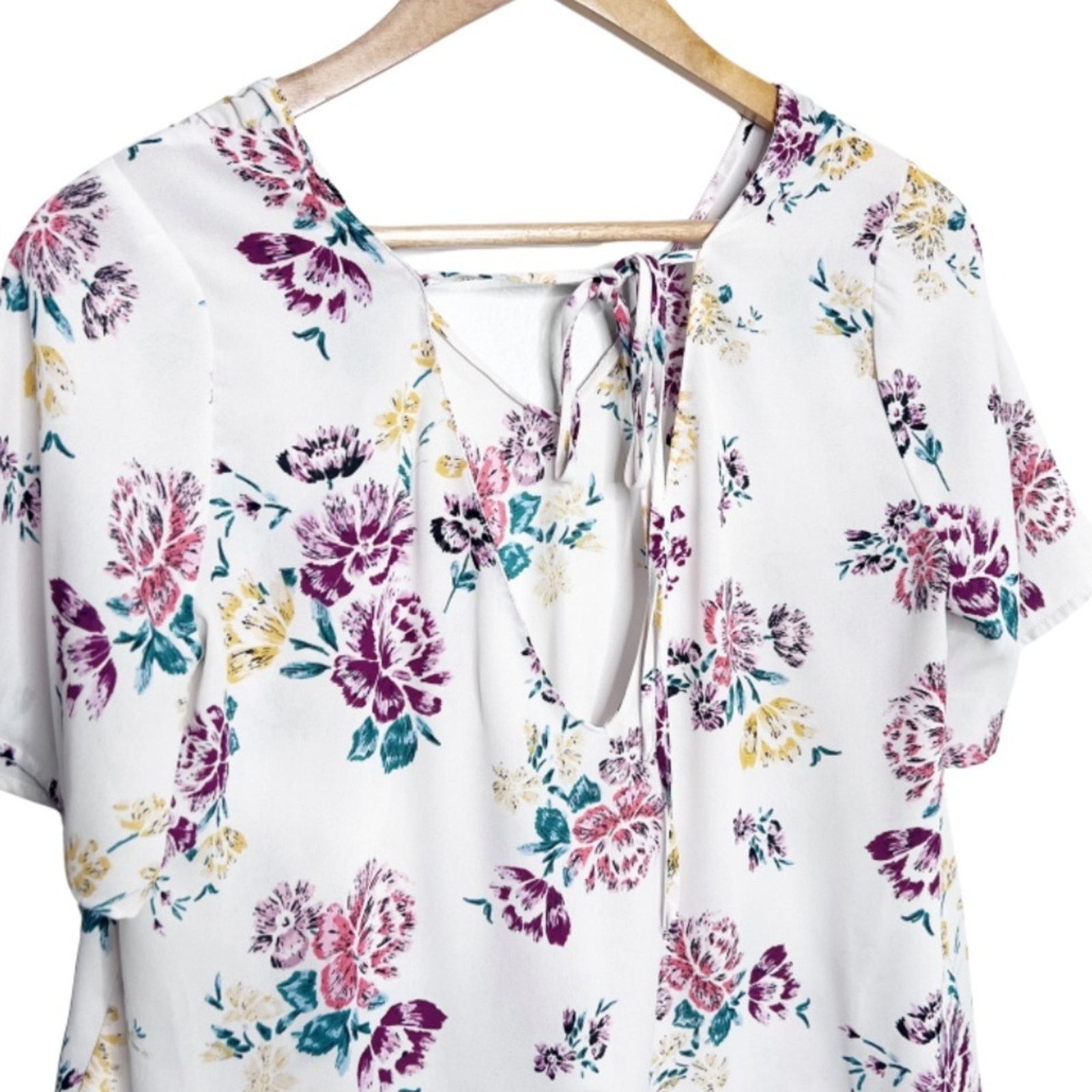 Other Lush Women's Floral V-Cut Front Flowy Boho Cropped Blouse Size S / US 4 / IT 40 - 10 Thumbnail