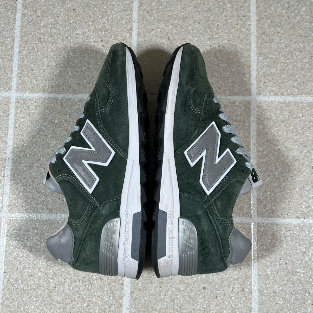 New Balance New Balance 1400 Size 5.5 Made USA Green Suede Sneaker Size US 5.5 / EU 38 - 7 Thumbnail