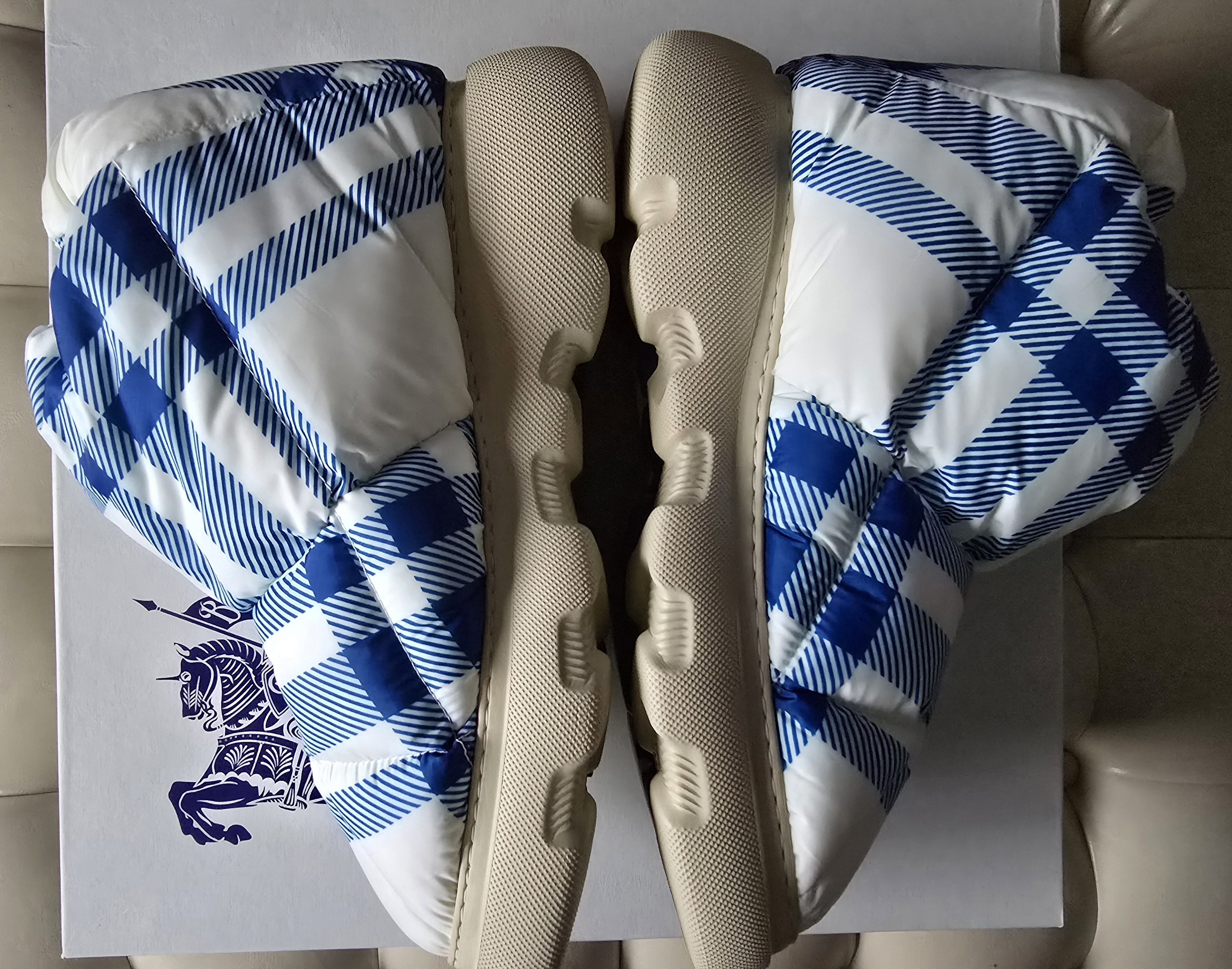 Burberry BURBERRY Checked Padded Ankle Boots White/Blue Size US 8 / EU 41 - 4 Thumbnail