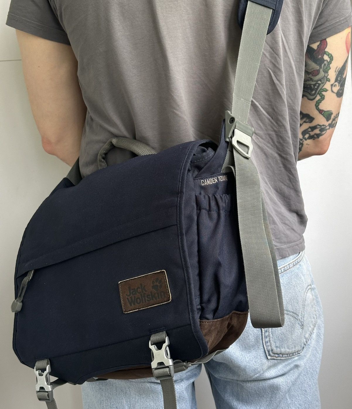 Jack Wolfskin Jack Wolfskin Camden Town Messenger Bag Navy Blue Crossbody Size ONE SIZE - 4 Thumbnail