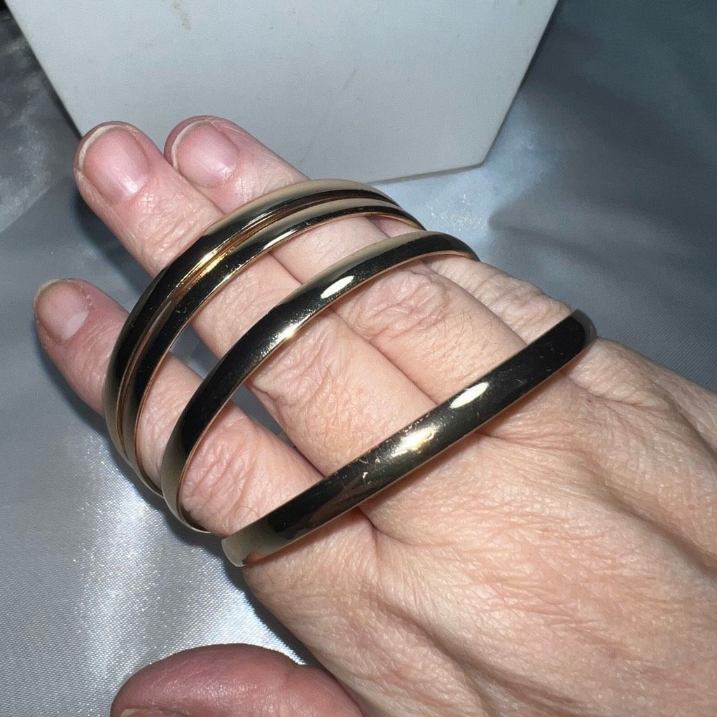 Other Set of 4 Gold Tone Thick Bangle Bracelets Size ONE SIZE - 4 Thumbnail