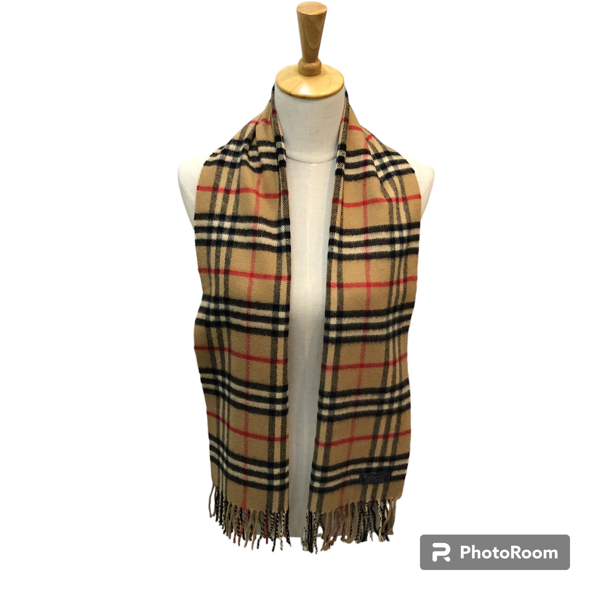 Burberry Burberrys Nova Check Tanned Cashmere Scarf Muffler V2818 Size ONE SIZE - 1 Thumbnail