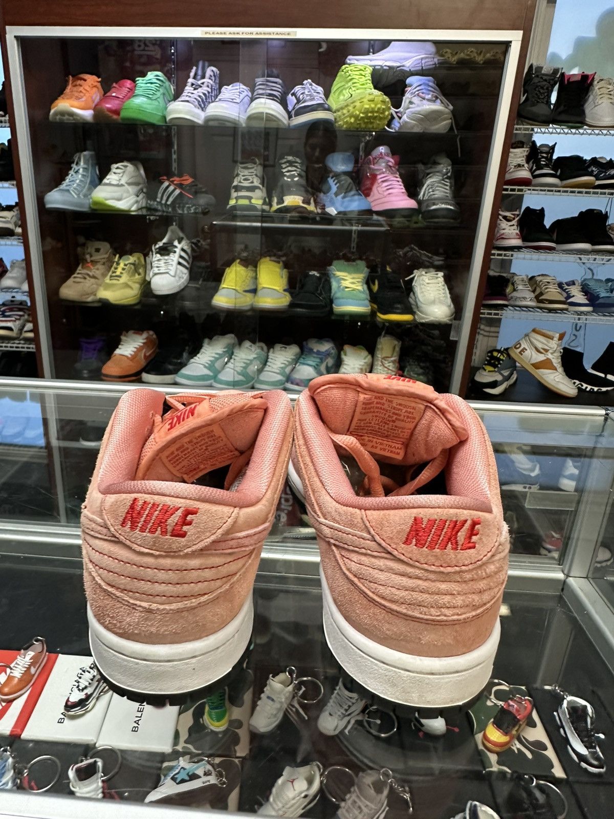 Nike Nike SB ‘Pink Pig’ Dunk Low Size US 6 / EU 39 - 4 Thumbnail