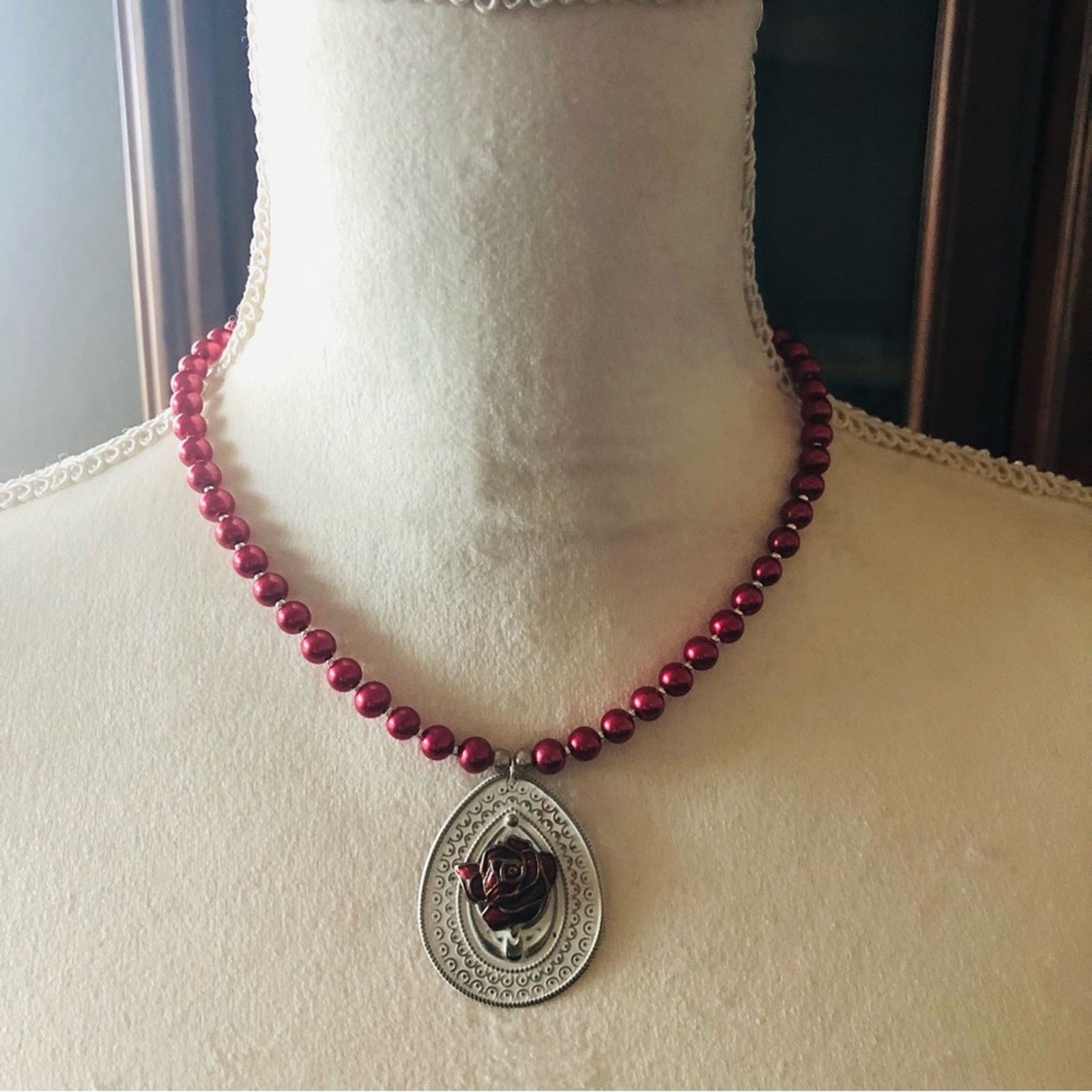 Handmade Handcrafted repurpose red rose filigree Pearl necklace Size ONE SIZE - 2 Thumbnail