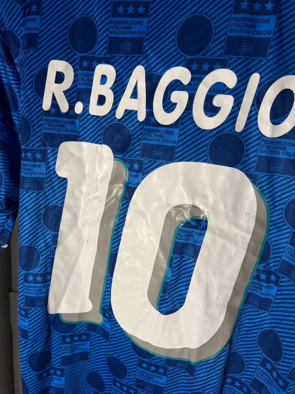 Vintage VERY RARE DIADORA ITALY RETRO SOCCER JERSEY BAGGIO 10 90s Size US L / EU 52-54 / 3 - 8 Thumbnail