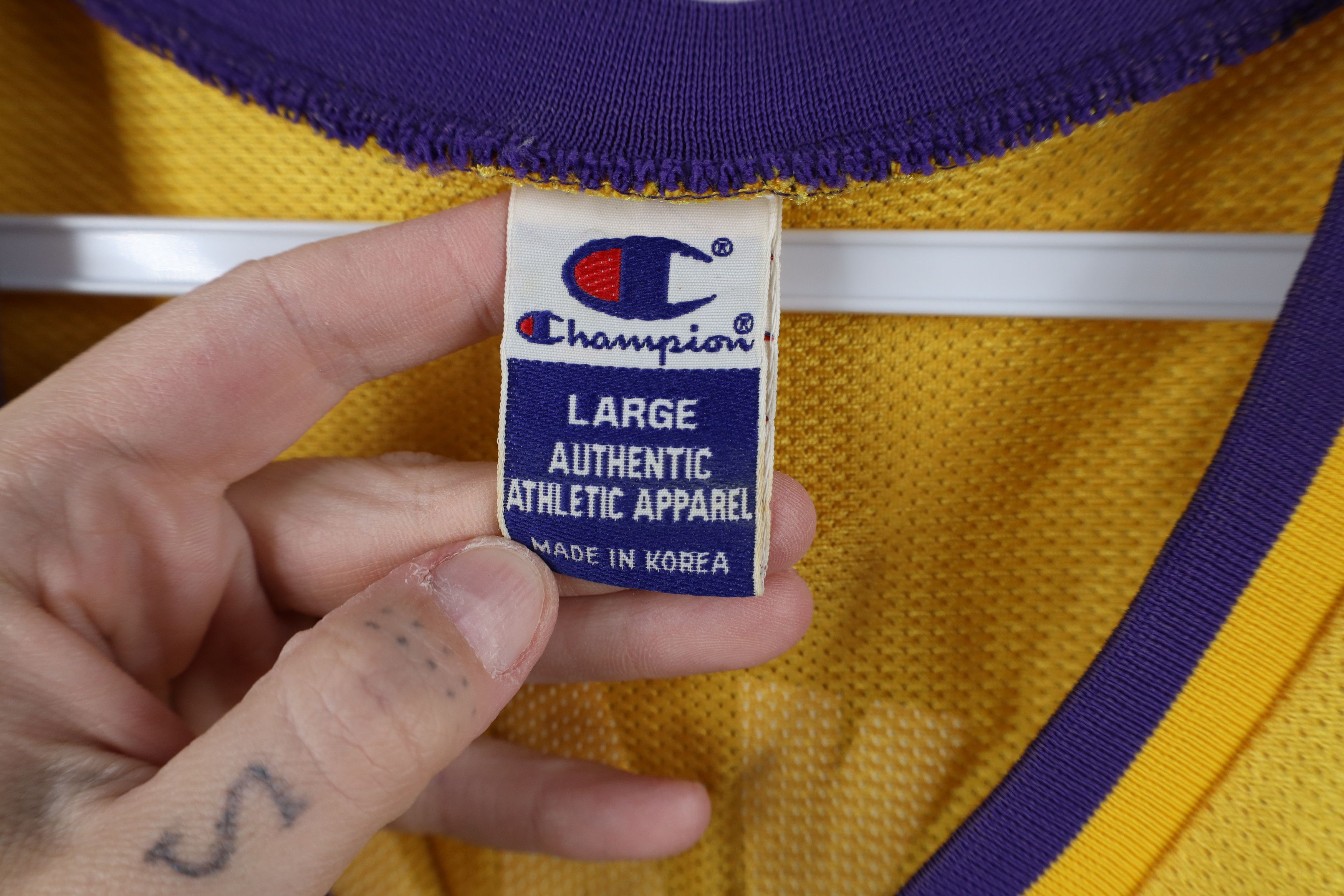 Champion Vintage 90s Champion Kobe Bryant Los Angeles Lakers Jersey Size US L / EU 52-54 / 3 - 9 Thumbnail
