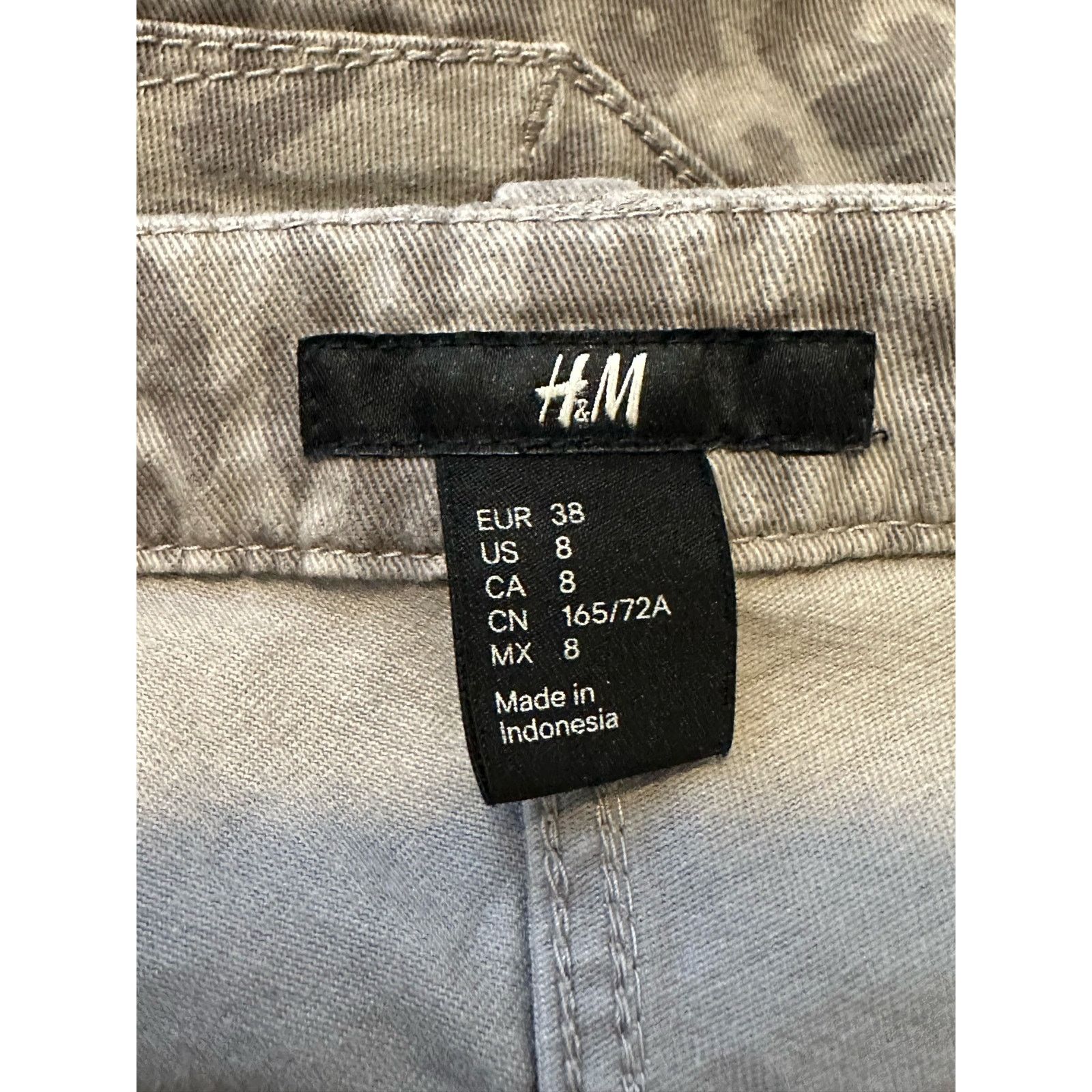 H&M H&M gray animal print skinny jeans size 8 Size 30" / US 8 / IT 44 - 3 Thumbnail