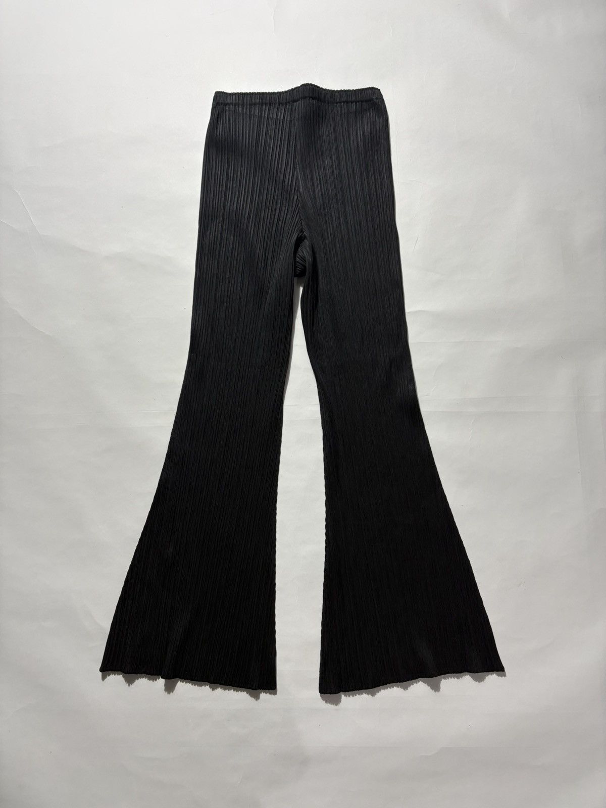 Pleats Please Issey Miyake PLEATS PLEASE BY ISSEY MIYAKE FLARED PANTS Size 24" / US 00 / IT 34 - 2 Thumbnail