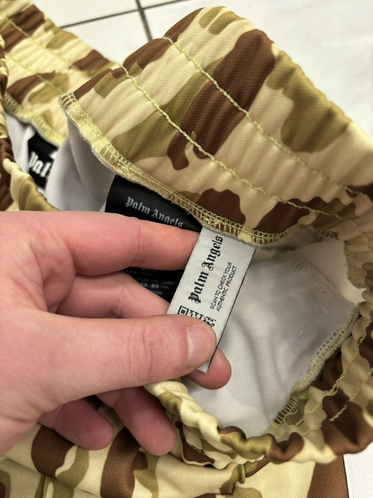 レア PALM ANGELS CAMO SHORTS - BEIGE/BLACK