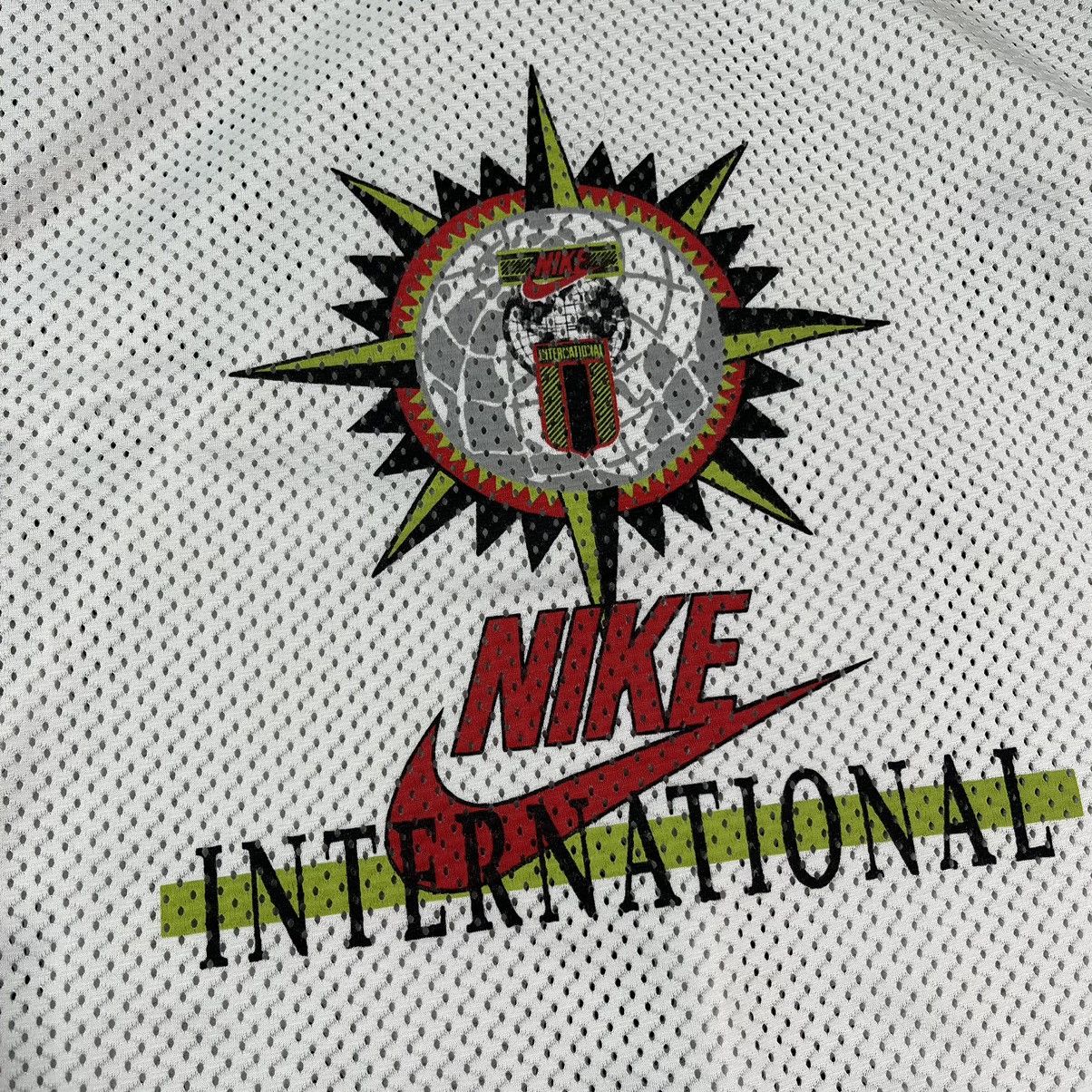 Nike Nike International jacket vintage track windbreaker Size US M / EU 48-50 / 2 - 5 Thumbnail