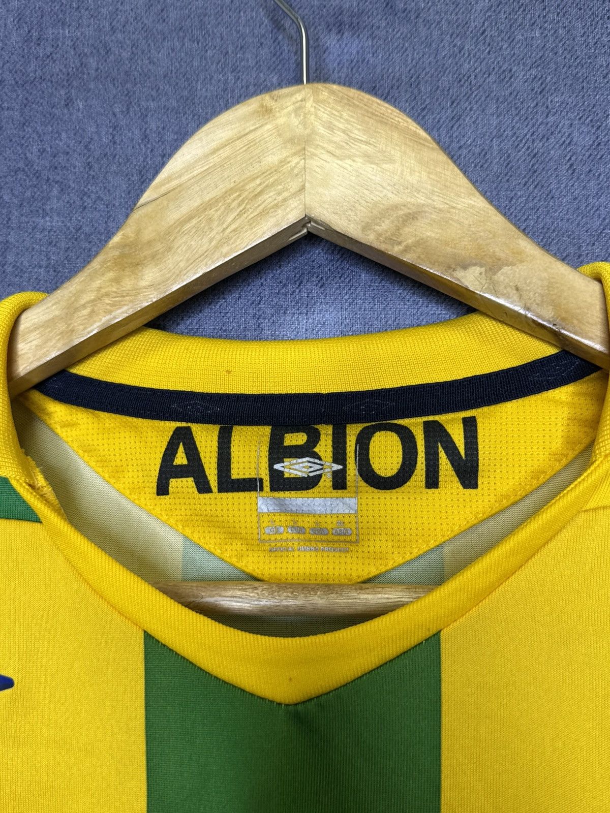 Umbro Vintage West Bromwich Albion Umbro Jersey 2006/07 Away Size US L / EU 52-54 / 3 - 5 Thumbnail