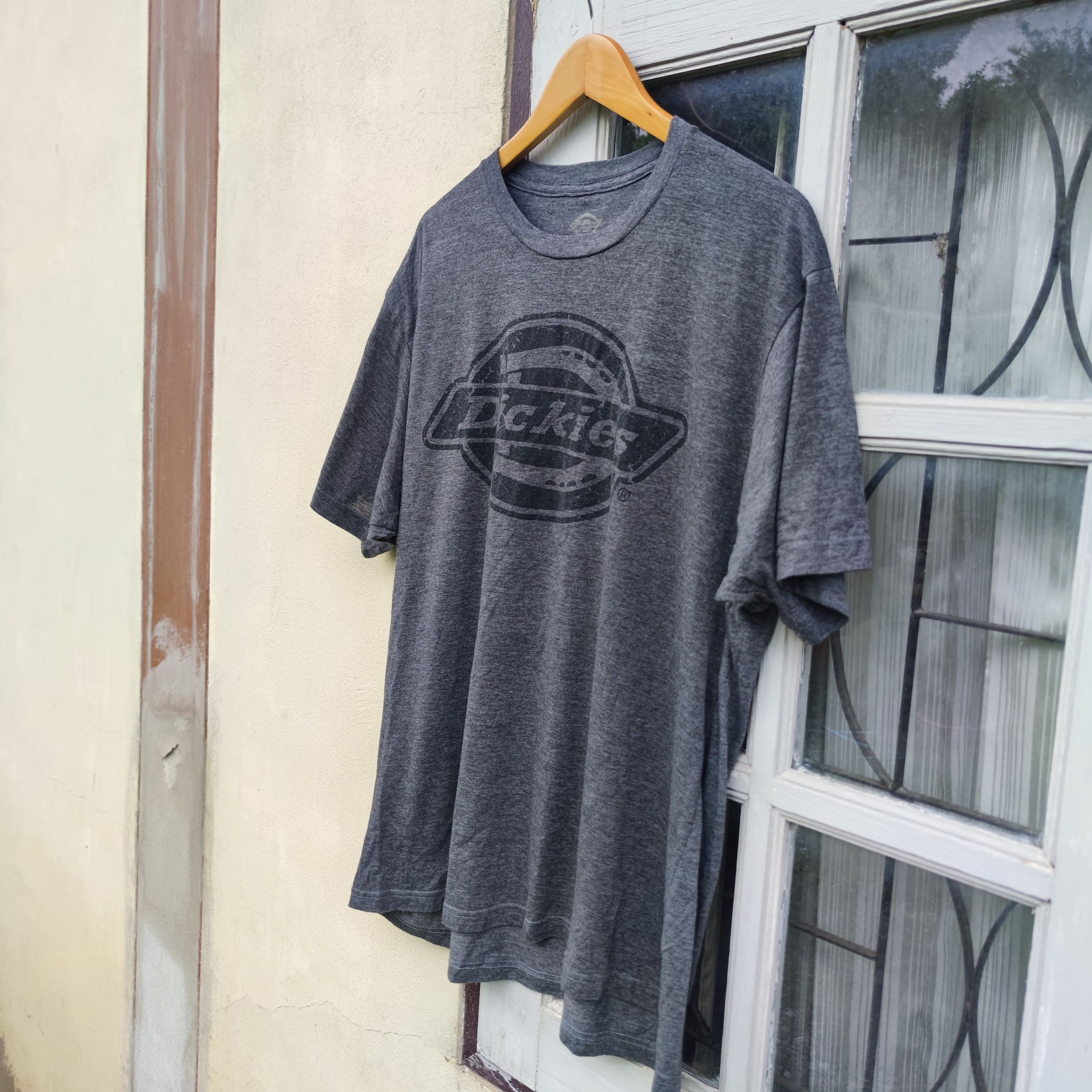 Dickies Dickies Dark Gray Spell out Big Logo T Shirt Size US XL / EU 56 / 4 - 5 Thumbnail