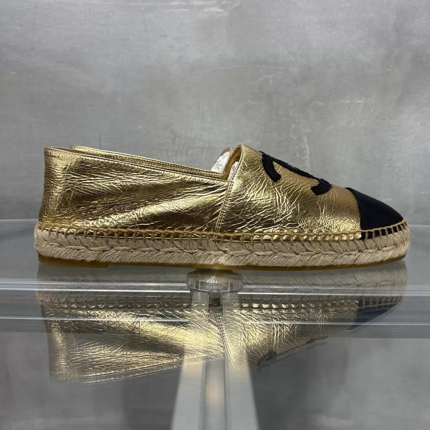 Chanel Chanel Gold Moccasin New with Box 42 Size US 11.5 / IT 41.5 - 4 Thumbnail