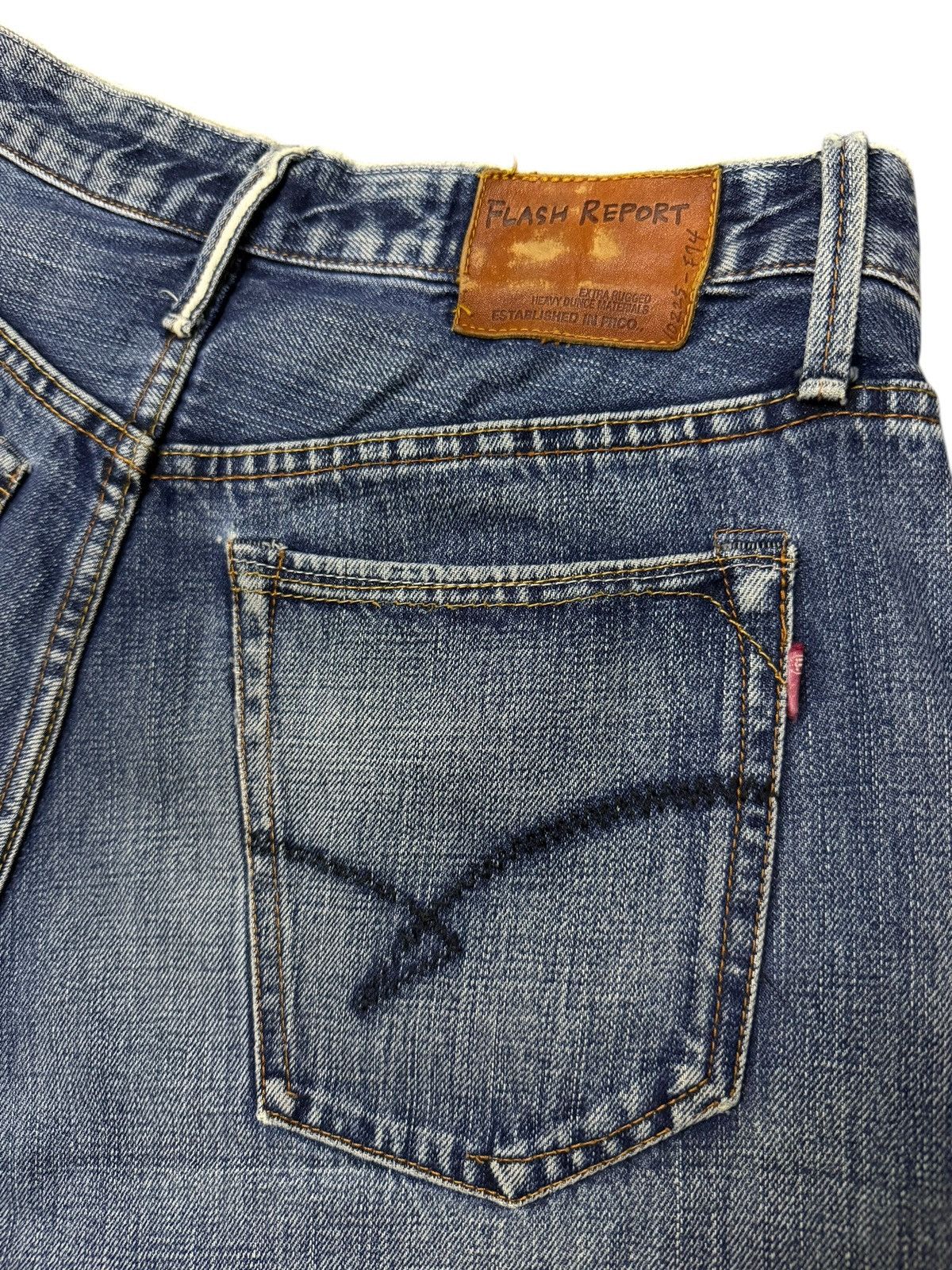 Japanese Brand Vintage Flash Report Selvedge Denim Jeans | Vintage Fade W31 Size US 31 - 9 Thumbnail