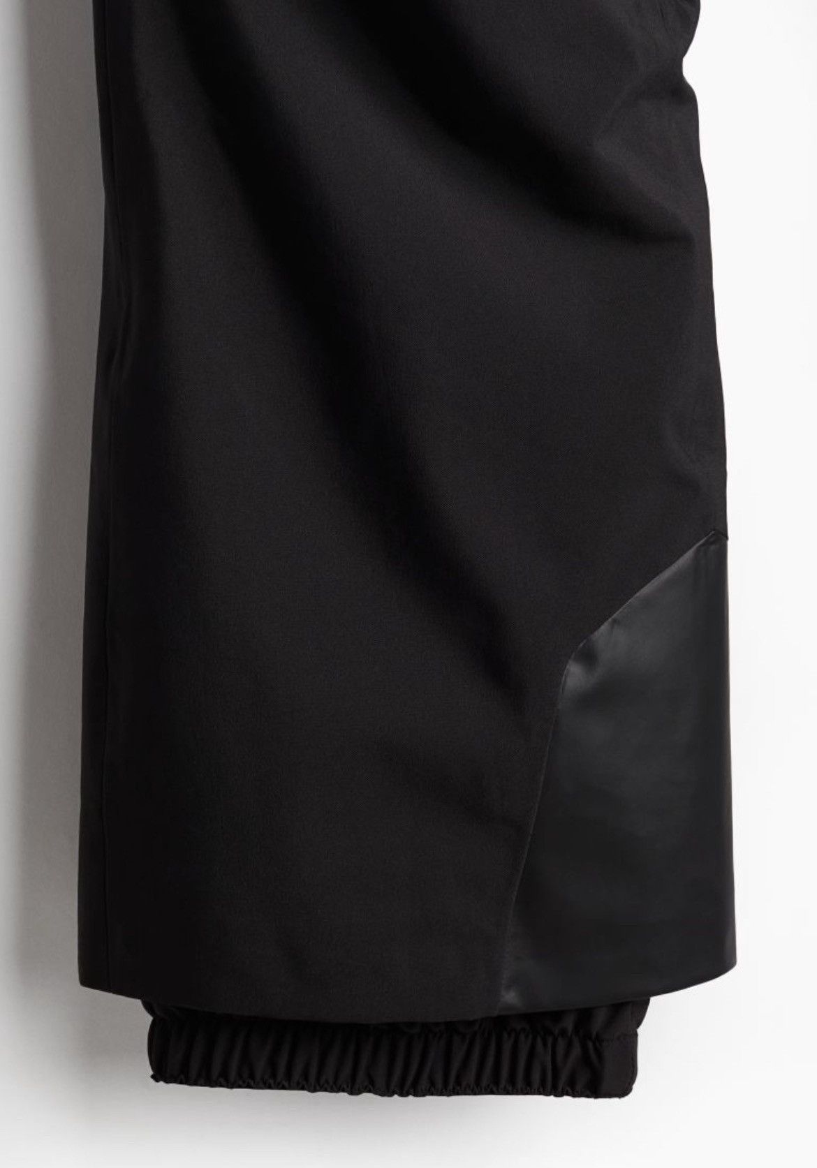 H&M H&M bib ski pants size medium Size 30" / US 8 / IT 44 - 5 Thumbnail