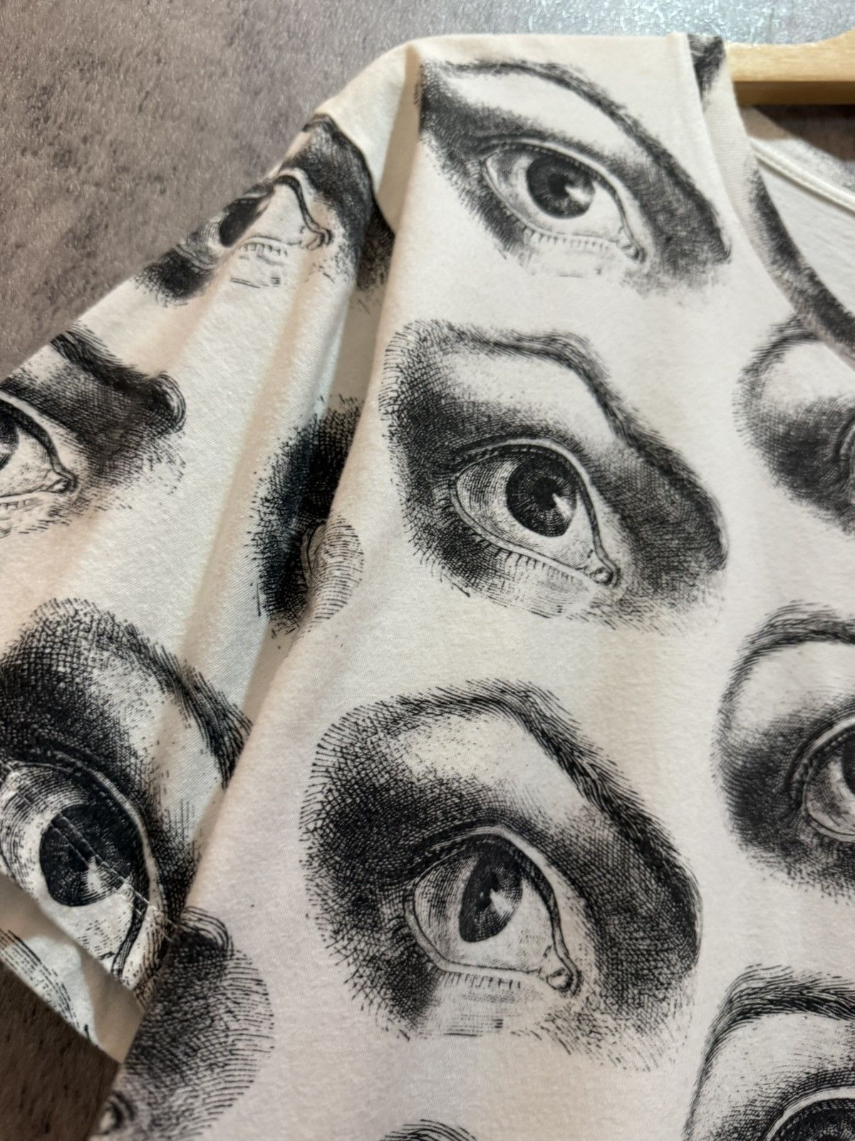 Hysteric Glamour × Vintage Vintage Drug Honey Japan All Eyes On Me Tshirt Size US M / EU 48-50 / 2 - 7 Thumbnail