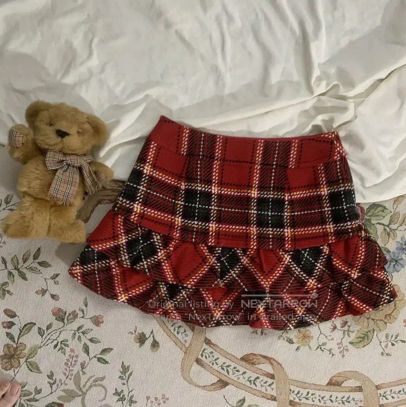 Burberry Burberry Red Wool Blend Skirt for Women. Size 28" / US 6 / IT 42 - 4 Thumbnail