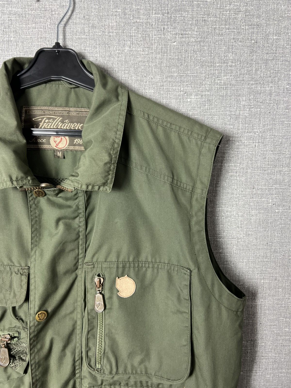 Fjallraven Vintage Rare Fjallraven Multi Pocket Men’s Vest Size M Size US M / EU 48-50 / 2 - 4 Thumbnail