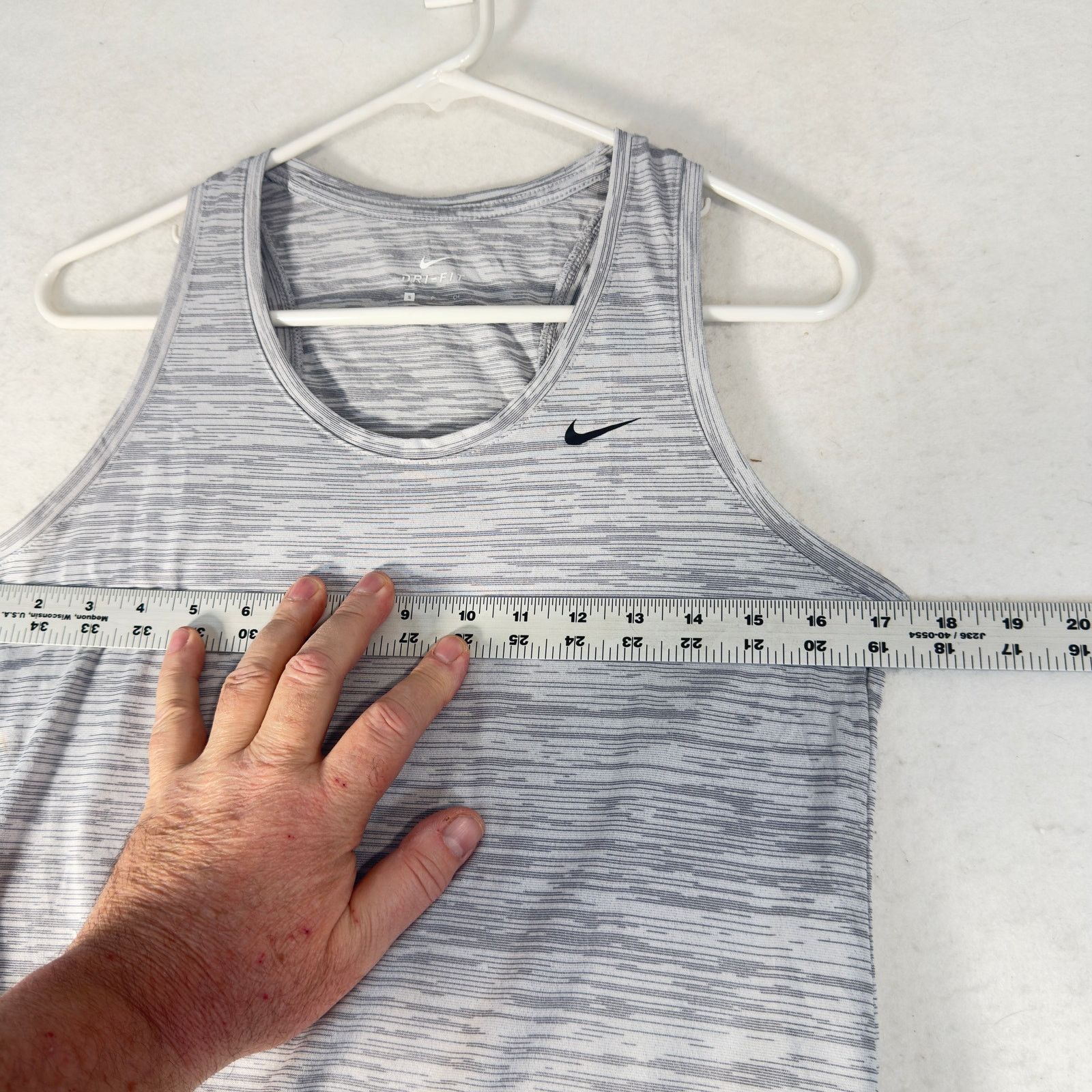 Nike Nike Dri-FIT Women Tank Top Gray Space Dye Sleeveless Small Size S / US 4 / IT 40 - 7 Thumbnail