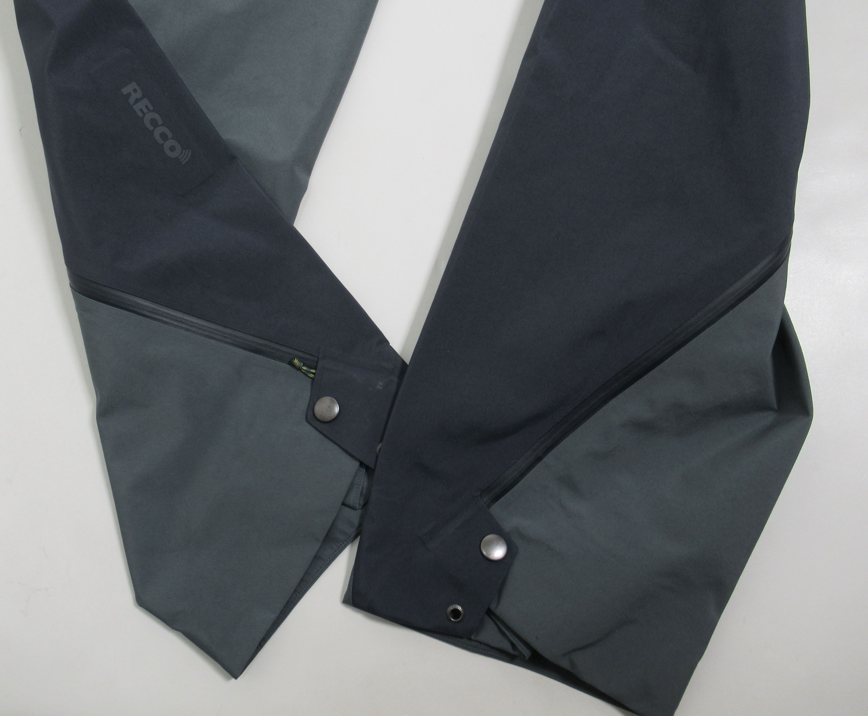 Patagonia Patagonia Alpine Suit Nouveau Green NUVG 85745FA23 Size US L / EU 52-54 / 3 - 3 Thumbnail
