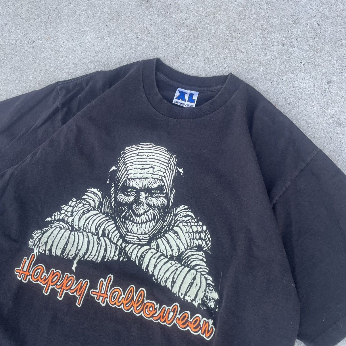 Vintage Vintage 1994 Royal T Halloween Mummy black graphic t-shirt Size US XL / EU 56 / 4 - 2 Thumbnail