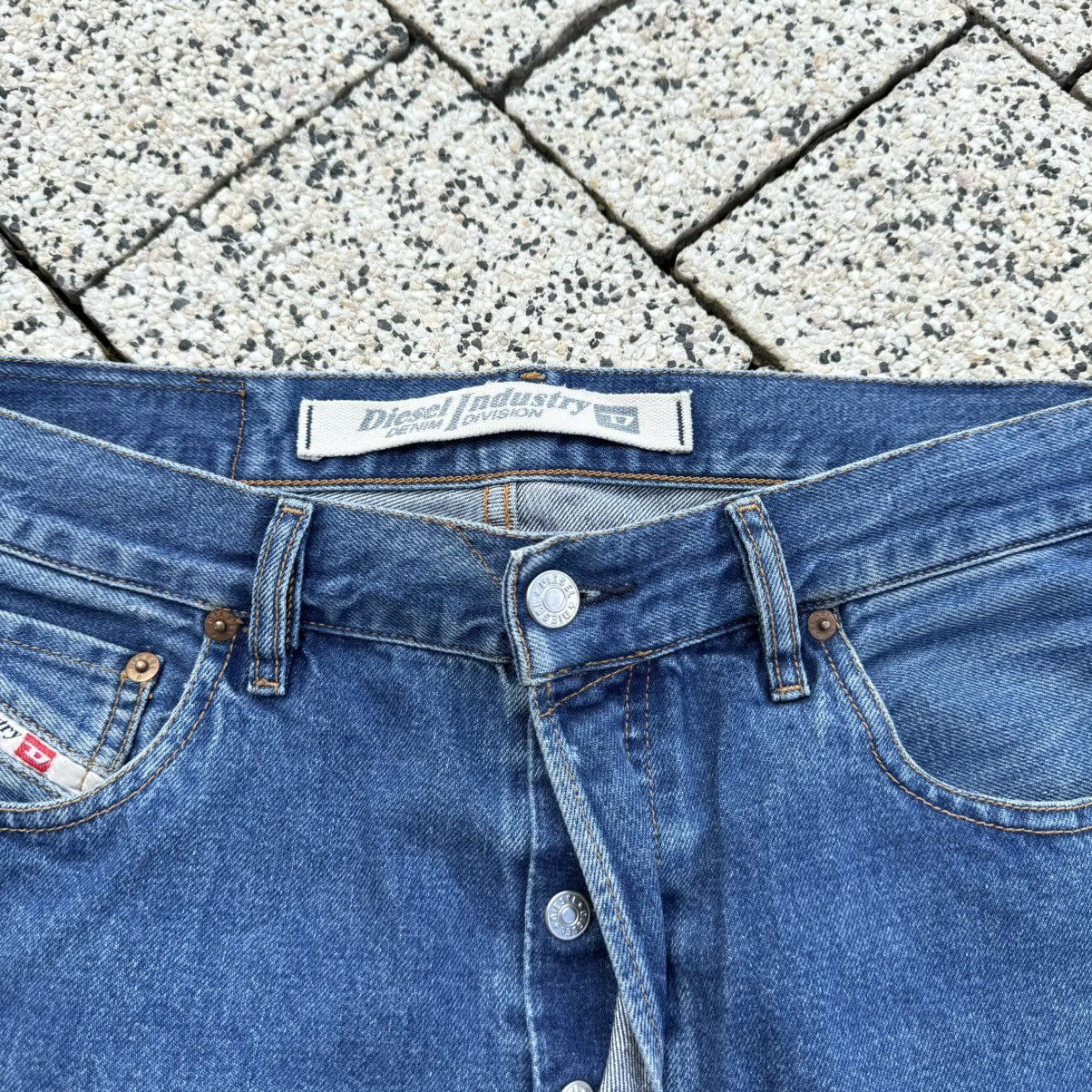 Diesel × Vintage Diesel Vintage Straight Jeans Basic Blue Denim Size US 34 / EU 50 - 9 Thumbnail