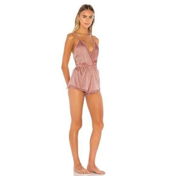 Lovers and Friends Lovers + Friends Blush Rue Romper Size 27" / US 4 / IT 40 - 3 Thumbnail