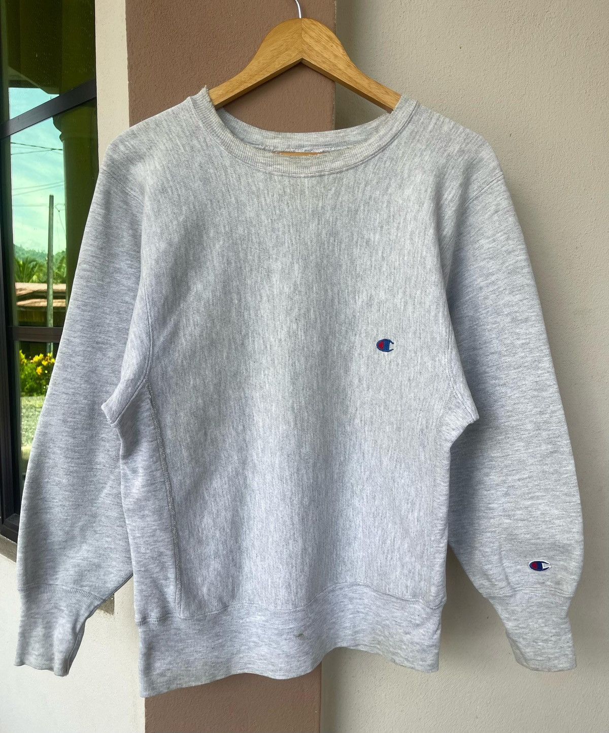 Champion × Vintage Vintage Distressed Champion Reverse Weave Sweatshirt Size US M / EU 48-50 / 2 - 1 Thumbnail