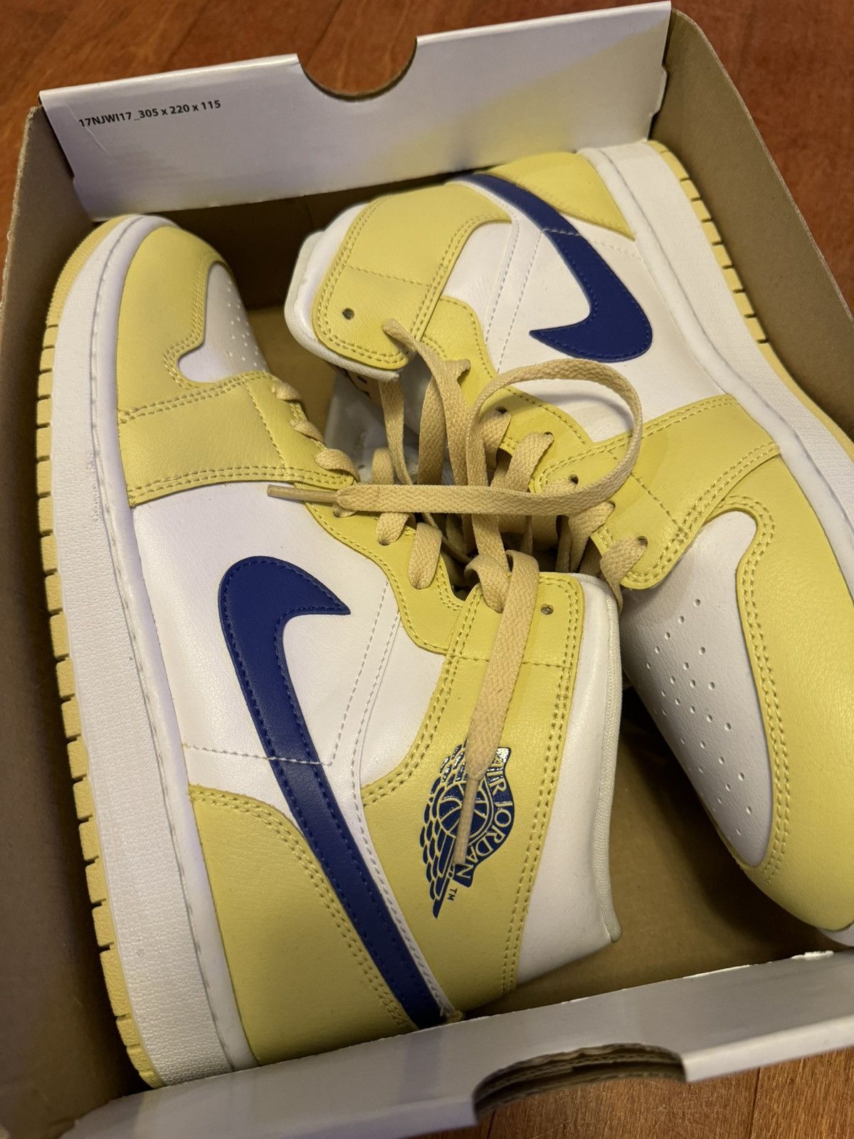 image of Nike Jordan 1 Mid "lemon Wash" Lapis Shoes | 12W / 10.5M in Yellow, Men's