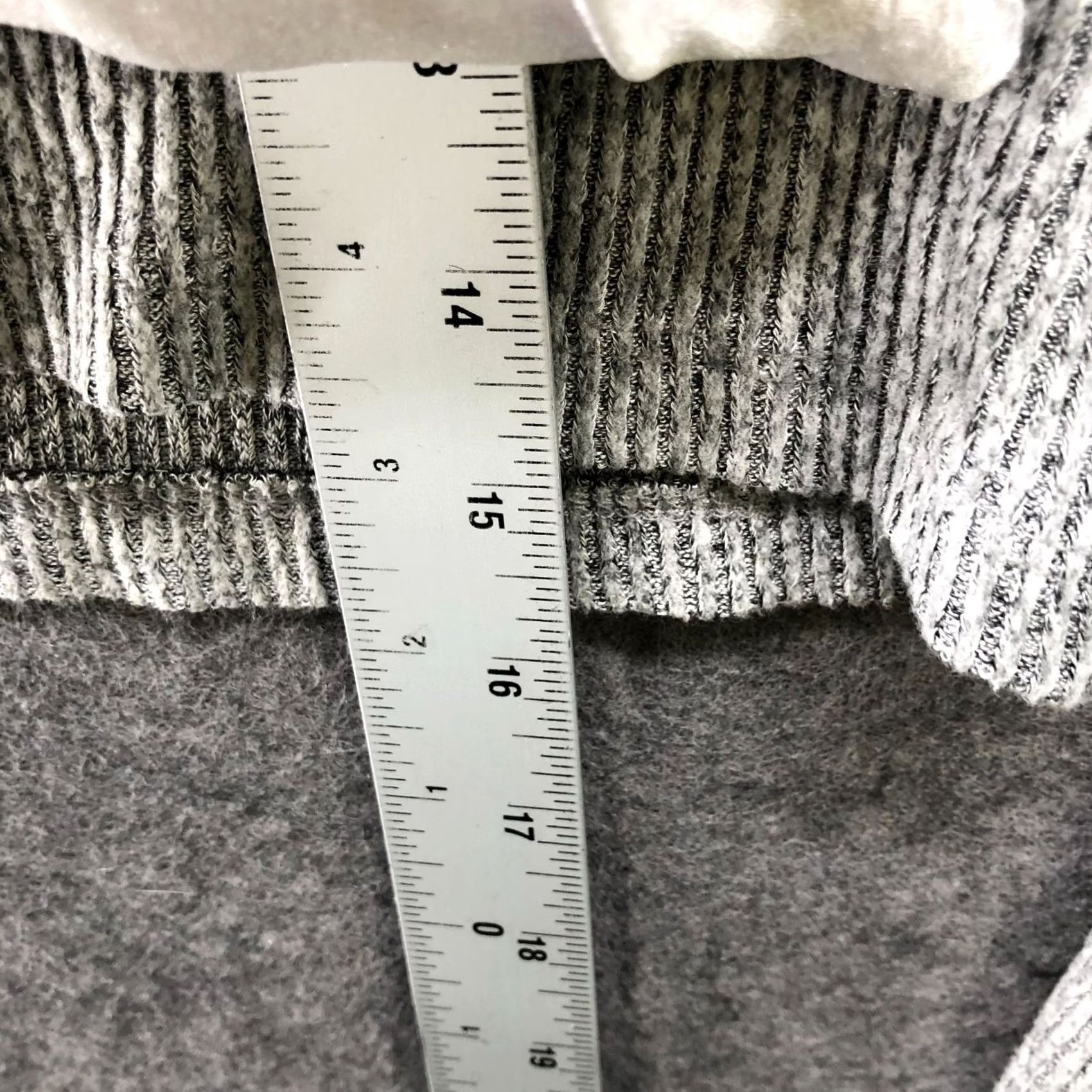 Zara Zara T-Shirt Womens S Cropped Ribbed Gray Long Sleeve Crewneck Stretchy Shirt Size S / US 4 / IT 40 - 8 Thumbnail