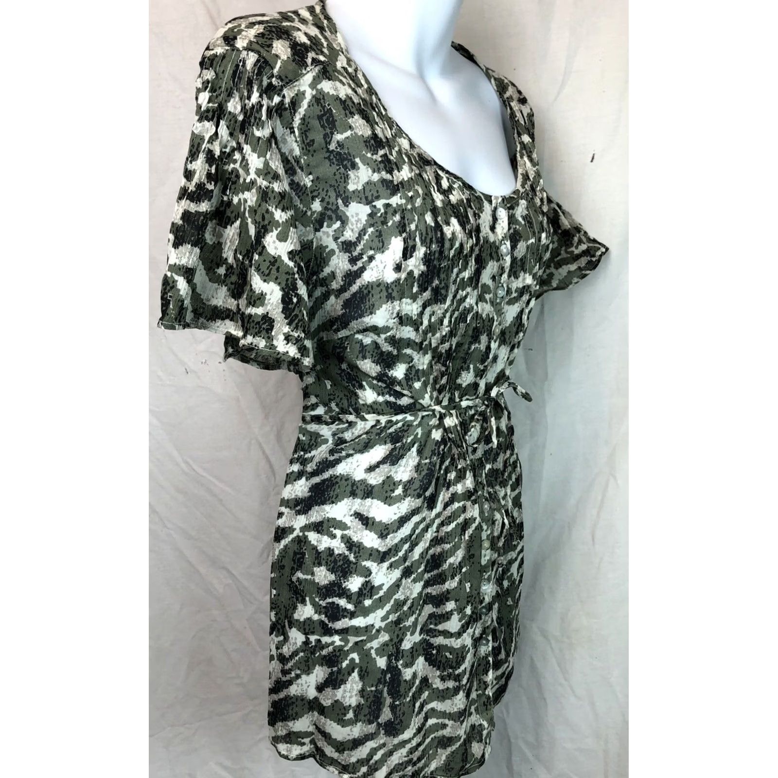 Style & Co Style & Co Top 16 Green Zebra Pleat Button Up Tie Waist Peplum Gauzy ShortSleeve Size XXL / US 16-18 / IT 52-54 - 2 Thumbnail