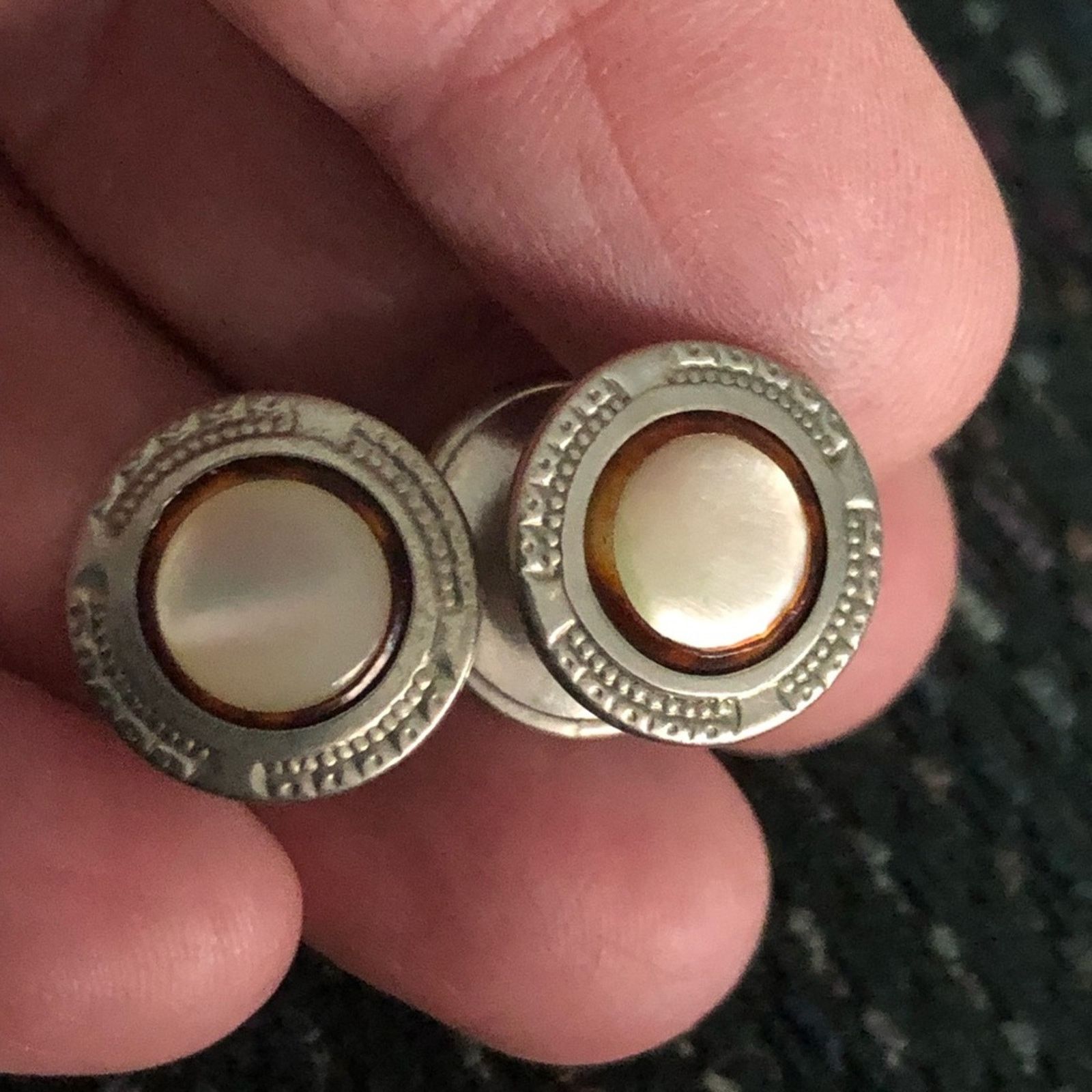 Vintage Vintage gentleman mother of Pearl shirt studs Size ONE SIZE - 3 Thumbnail