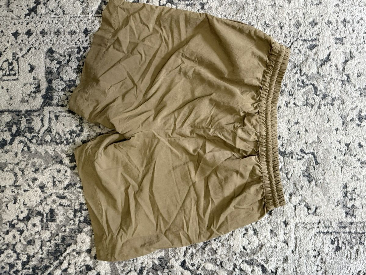 HIDDEN Hidden Ny nylon shorts Sz L Size US 34 / EU 50 - 2 Thumbnail