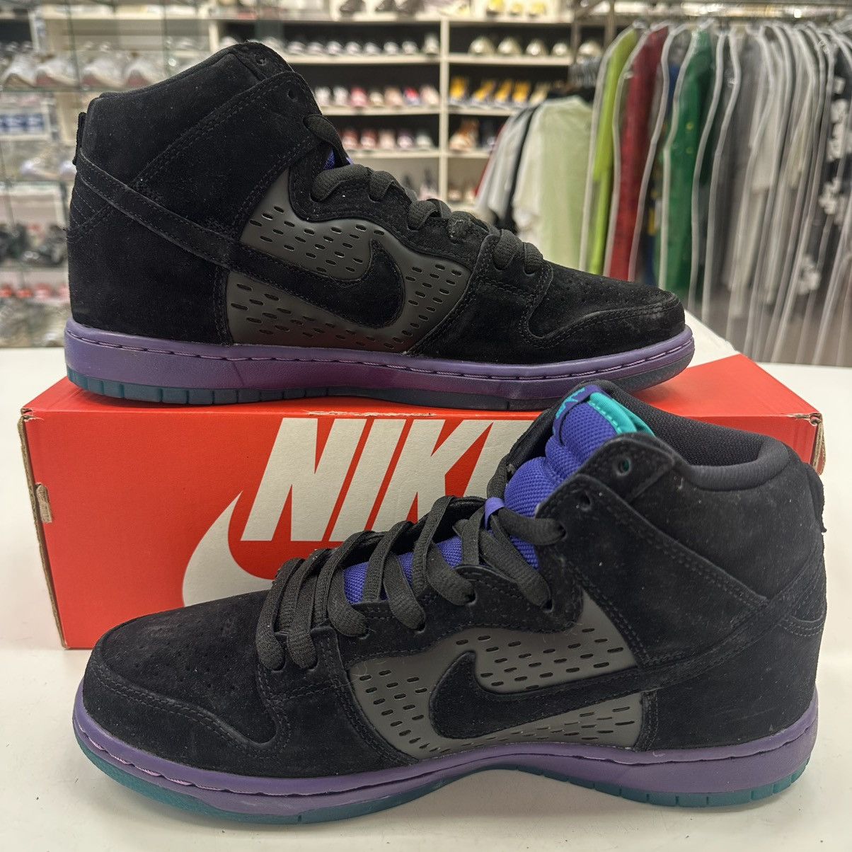 Nike Size 10.5 - Nike SB Dunk High Pro Black Grape - 313171-027 Size US 10.5 / EU 43-44 - 2 Thumbnail