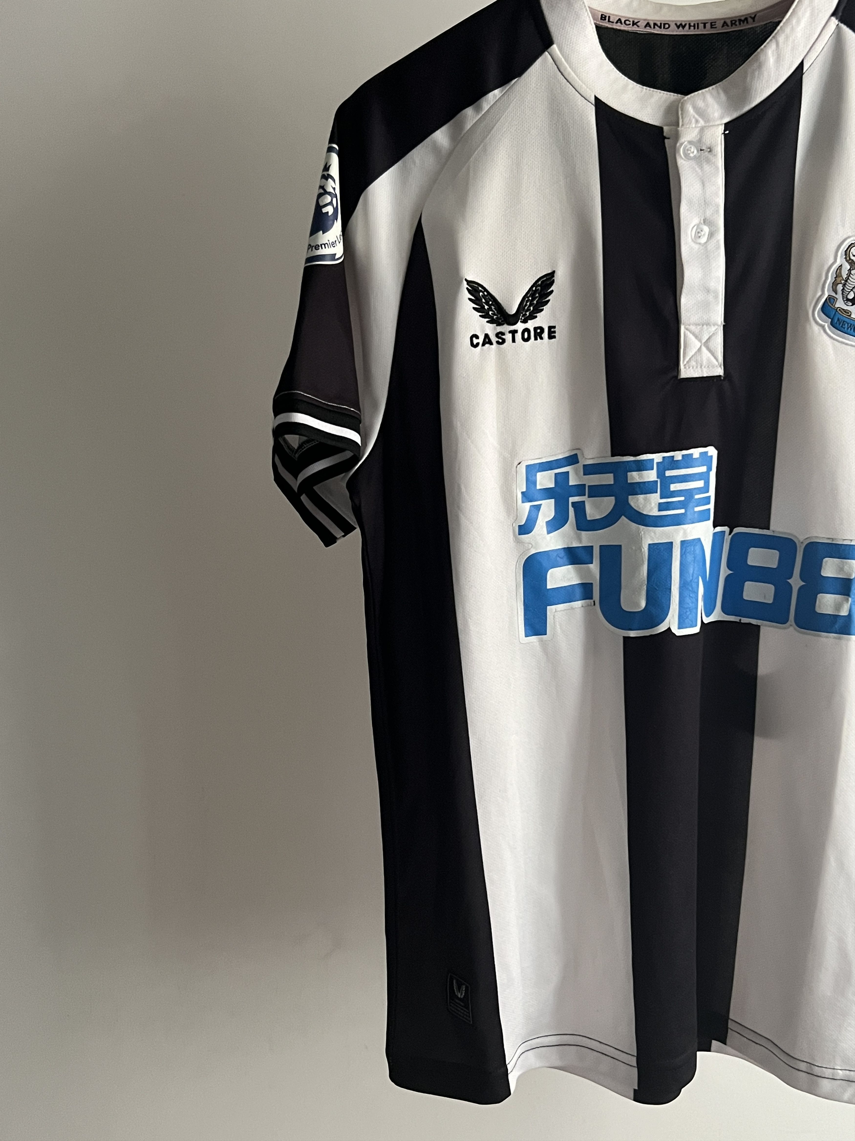 Castore Soccer Jersey Castore Newcastle United Murfy Jacob Football Size US L / EU 52-54 / 3 - 3 Thumbnail