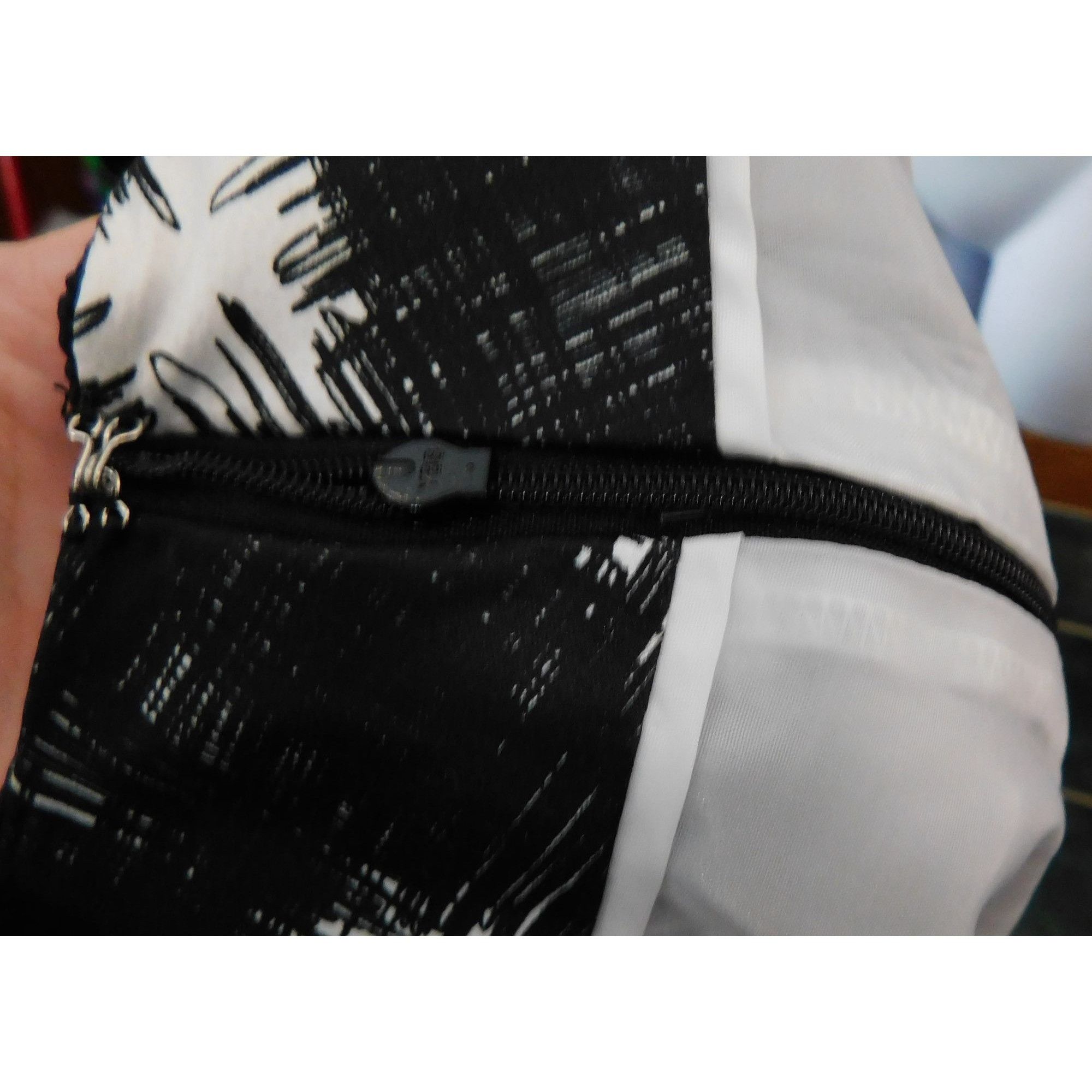 Worthington Worthington Black And White Live Wire Faux Wrap Skirt Size 28" / US 6 / IT 42 - 3 Thumbnail