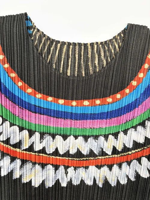 Pleats Please Issey Miyake o1tko10526 Firework Tribal Print Pleated Top in Multicolor Size L / US 10 / IT 46 - 7 Thumbnail