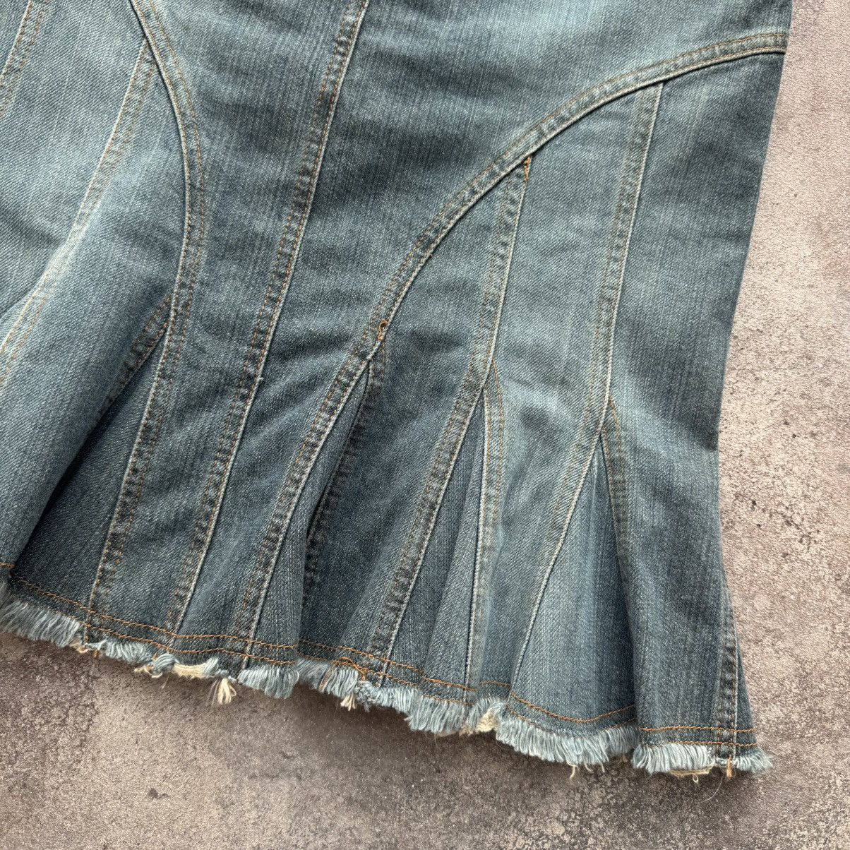 Blumarine Blumarine Vintage Midi Skirt Size 27" / US 4 / IT 40 - 8 Thumbnail