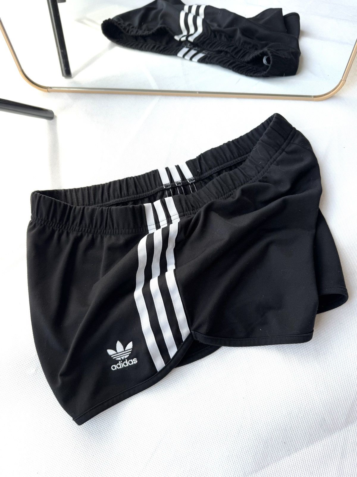 Vintage Vintage Y2K Adidas Pinterest Mini Shorts Streetwear 90s Size US 32 / EU 48 - 16 Thumbnail