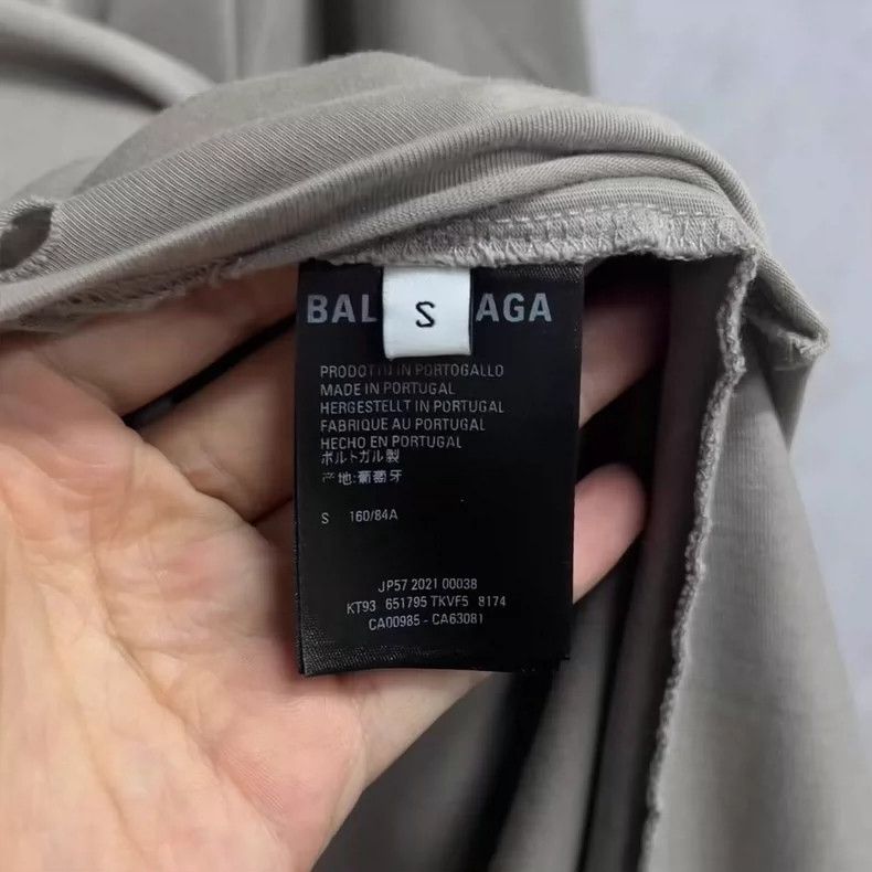 Balenciaga Balenciaga Do Old Mosaic Destroy Logo Short Sleeve Size US S / EU 44-46 / 1 - 4 Thumbnail