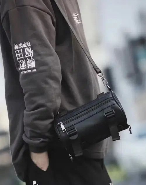 Japanese Brand Utility grunge buckle crossbody shoulder bag pouch bag Size ONE SIZE - 3 Thumbnail