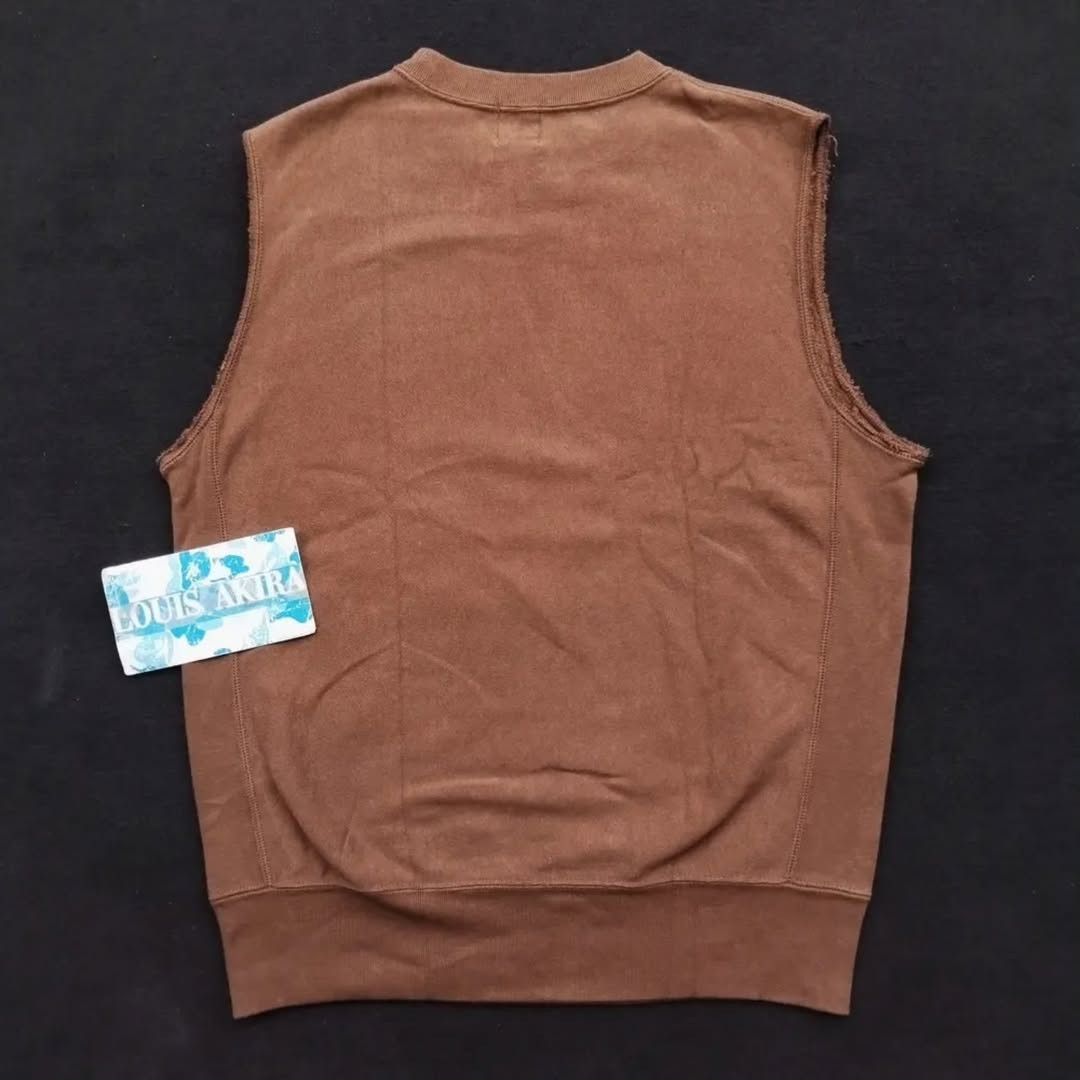Bape 2005 Bape Kiss Crewneck Distressed Size M / US 6-8 / IT 42-44 - 3 Thumbnail