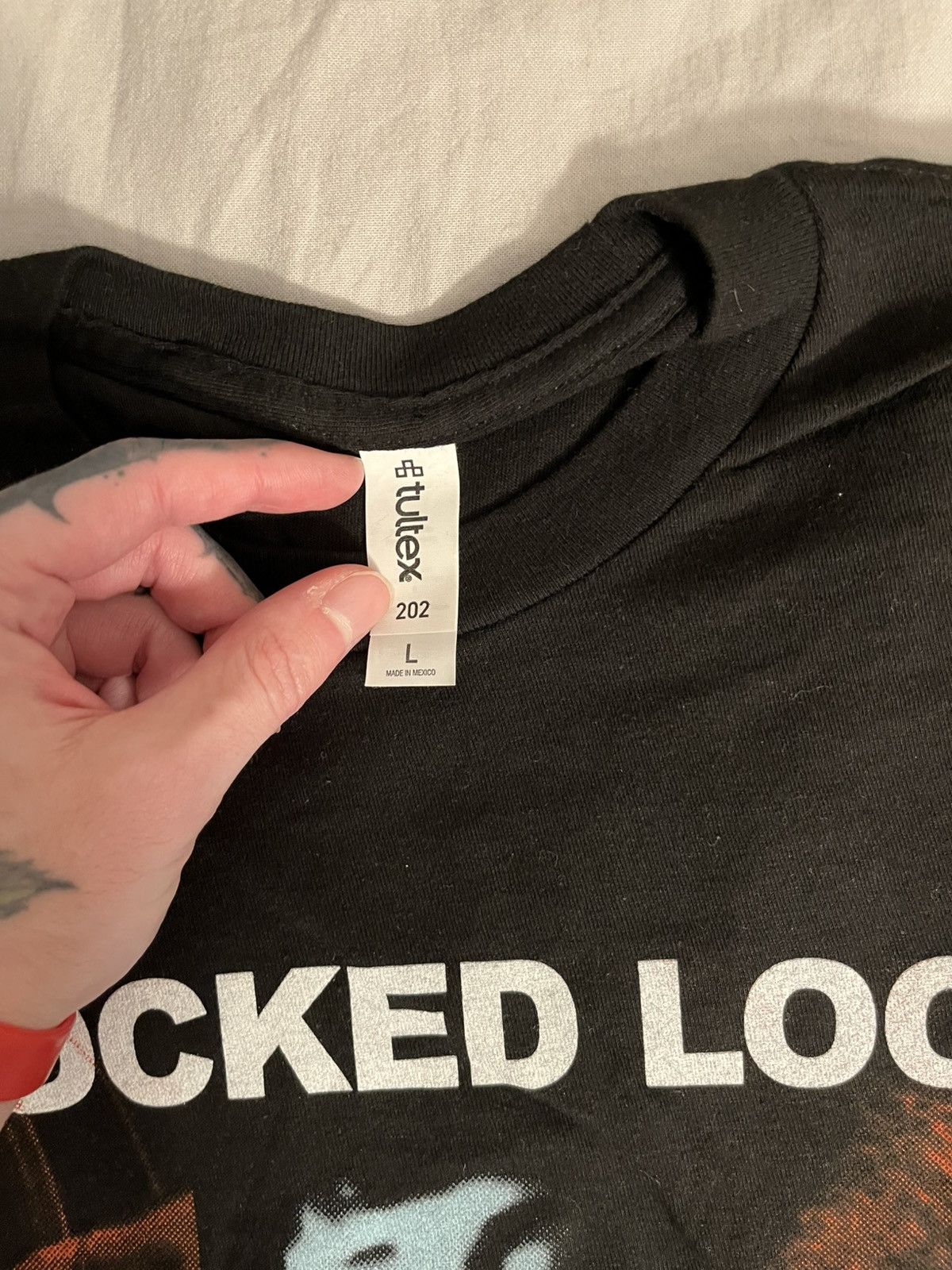 Hot Topic Knocked loose happiness tee black Size US L / EU 52-54 / 3 - 2 Thumbnail
