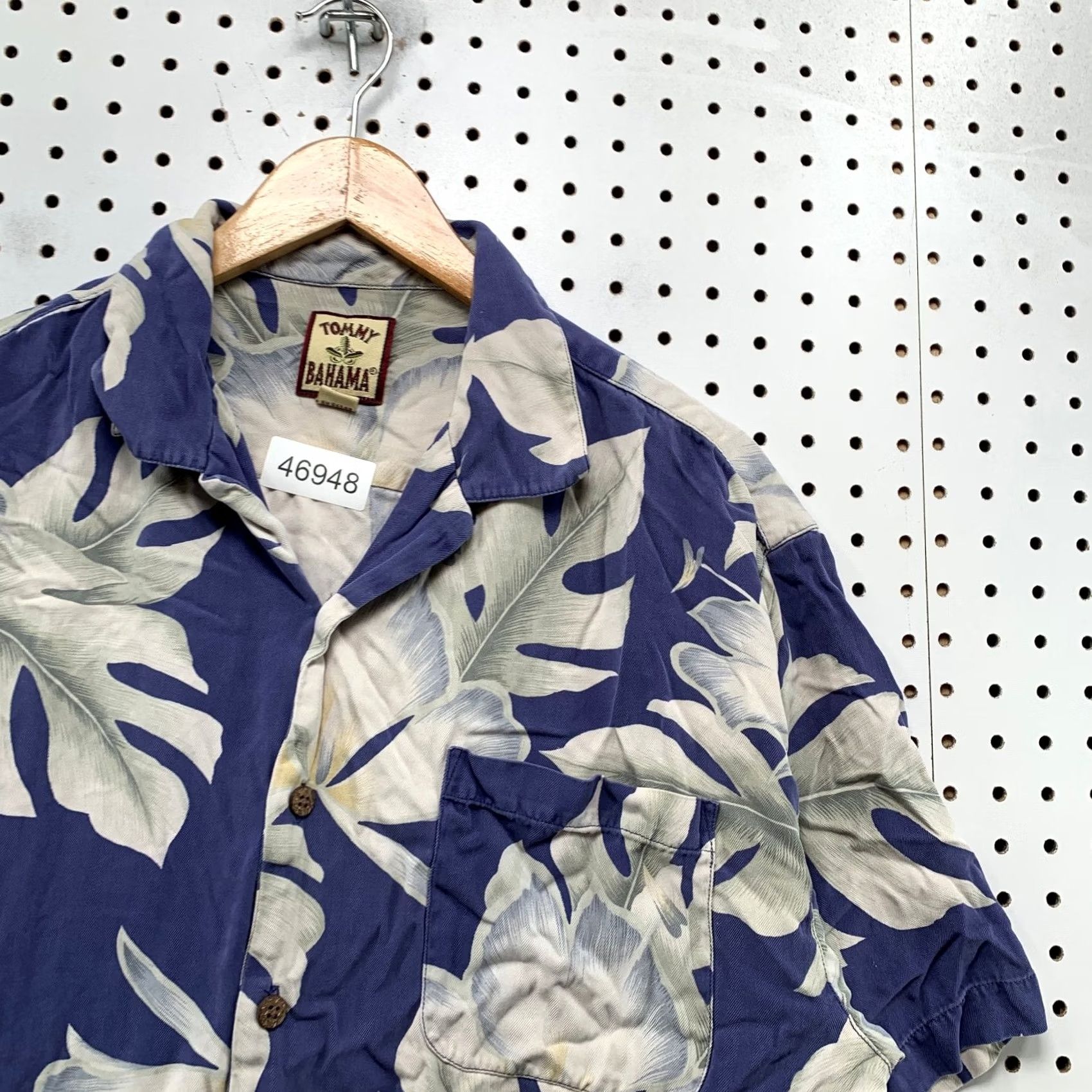 Tommy Bahama VINTAGE Tommy Bahama Button-Up Shirt Mens L Blue Floral Silk Aloha 100% Autumn? Size US L / EU 52-54 / 3 - 7 Thumbnail