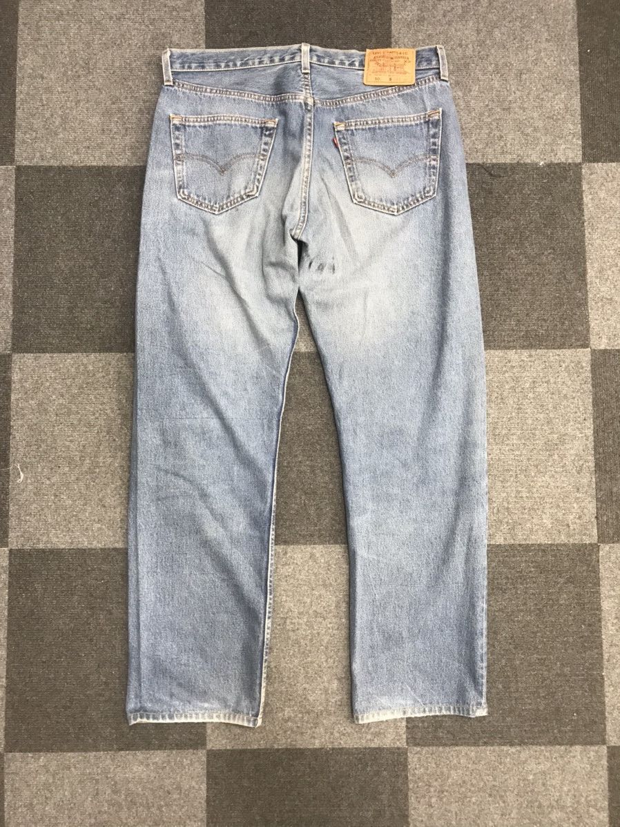 Levi's Vintage Levis 501 Light Wash Distressed Jeans Size US 35 - 11 Thumbnail