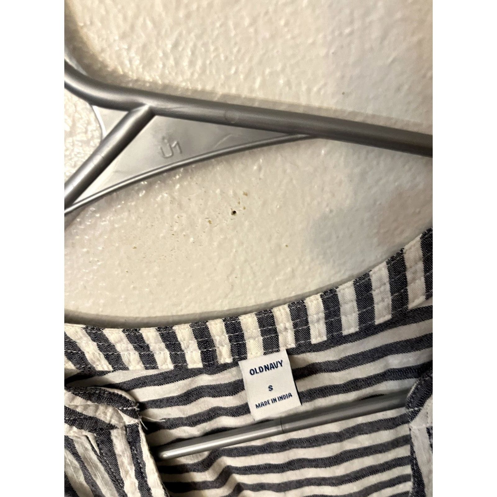 Old Navy Old Navy Blouse Womens Size Small Multicolor Blue White Striped Long Sleeve Henley Shirt Women Size S / US 4 / IT 40 - 2 Thumbnail