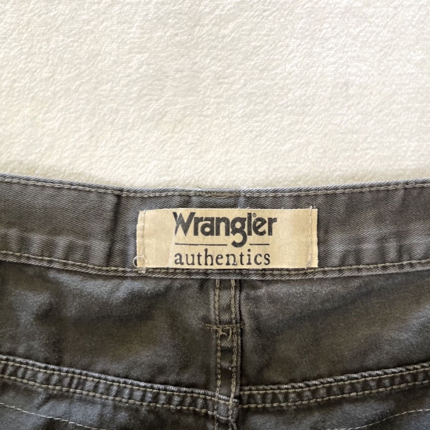 Wrangler Wrangler Pants Mens Size 40x30 Gray Relaxed Fit Cargo Utility Casual Work Pants Size US 40 / EU 56 - 4 Thumbnail